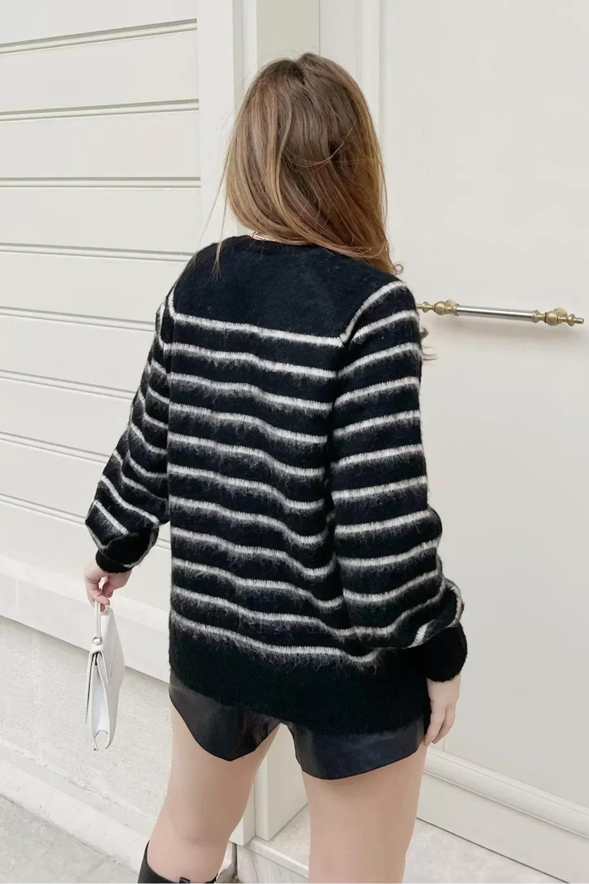 Multicolour Charmed Striped Knitted Sweater, BLACK WHITE, large image number 3