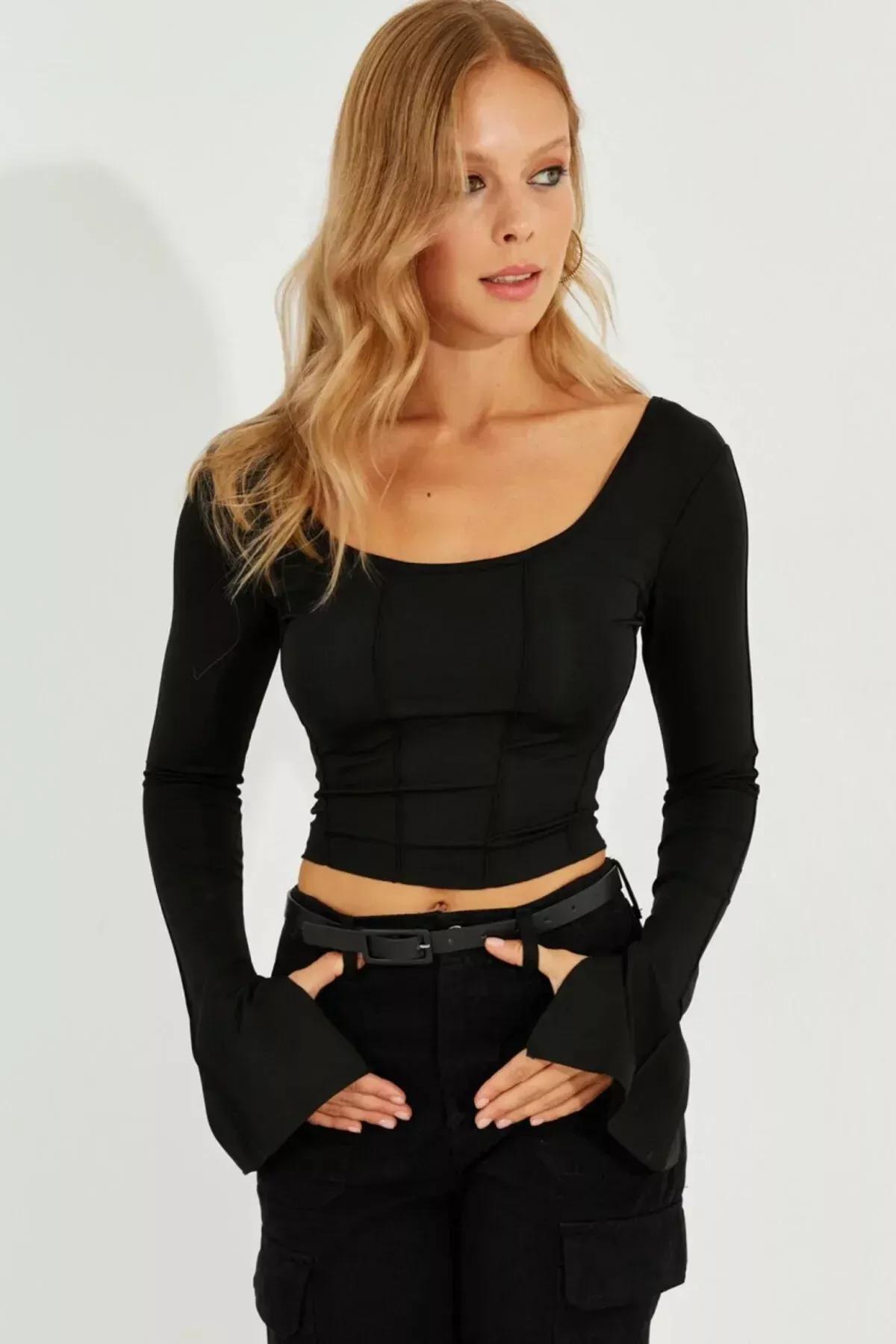 Black Plain Crop Blouse, , large image number 3