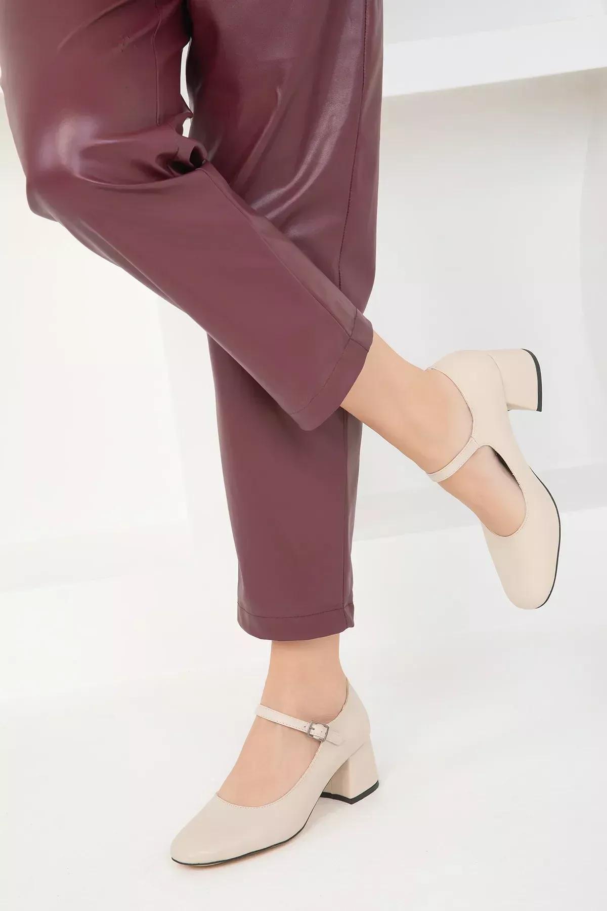 Beige Classic Heeled Shoes, , large image number 2