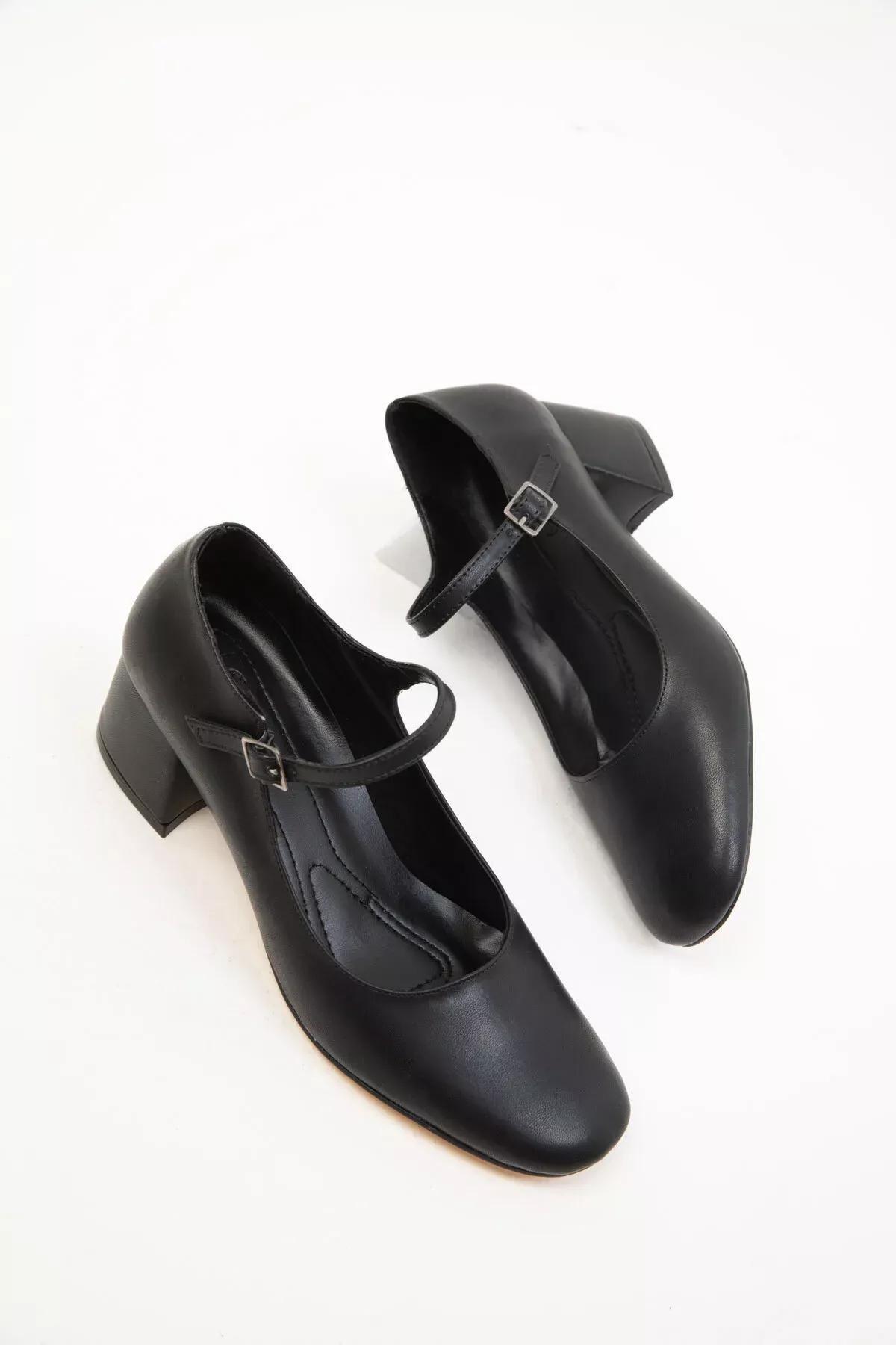 Black Classic Heeled Shoes, , large image number 1