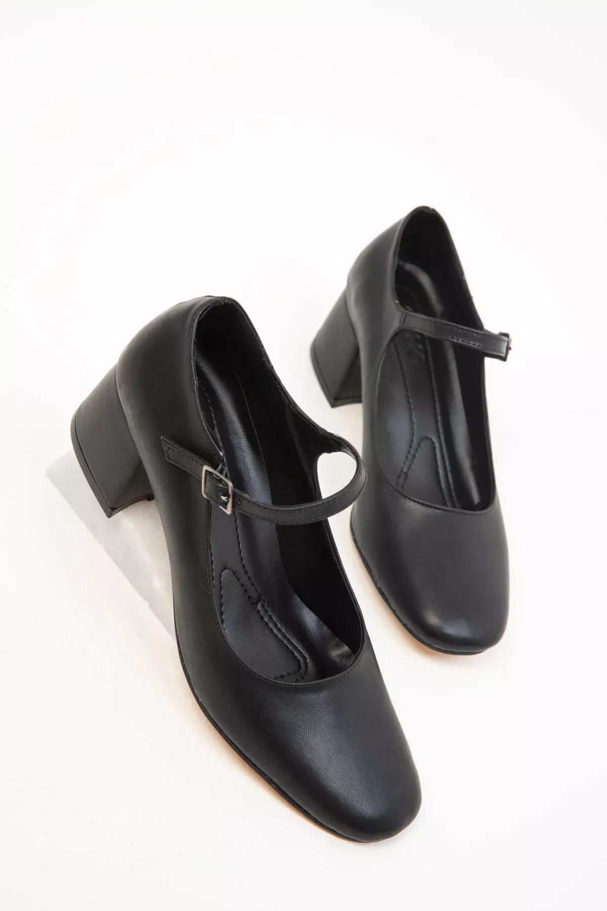 Black Classic Heeled Shoes, , large image number 3
