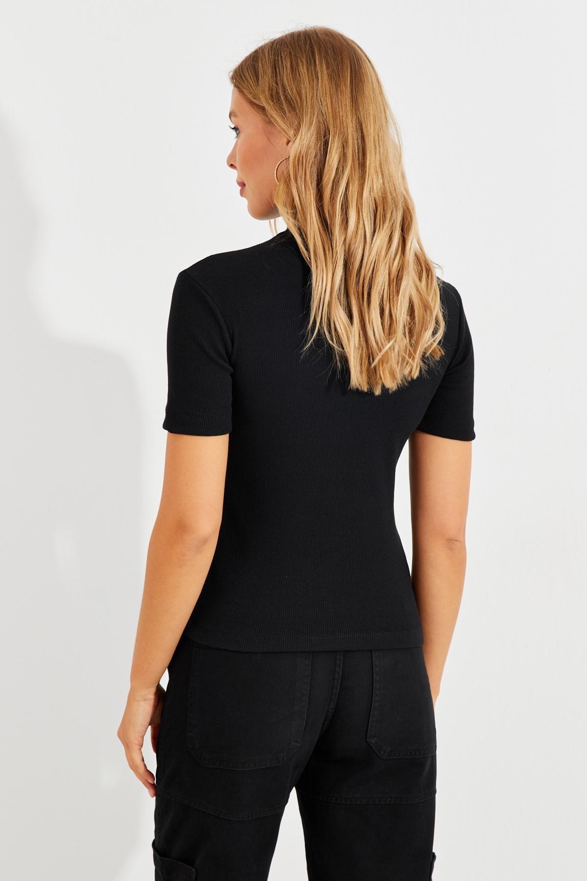 Black Button Accessory Camisole Blouse, , large image number 1
