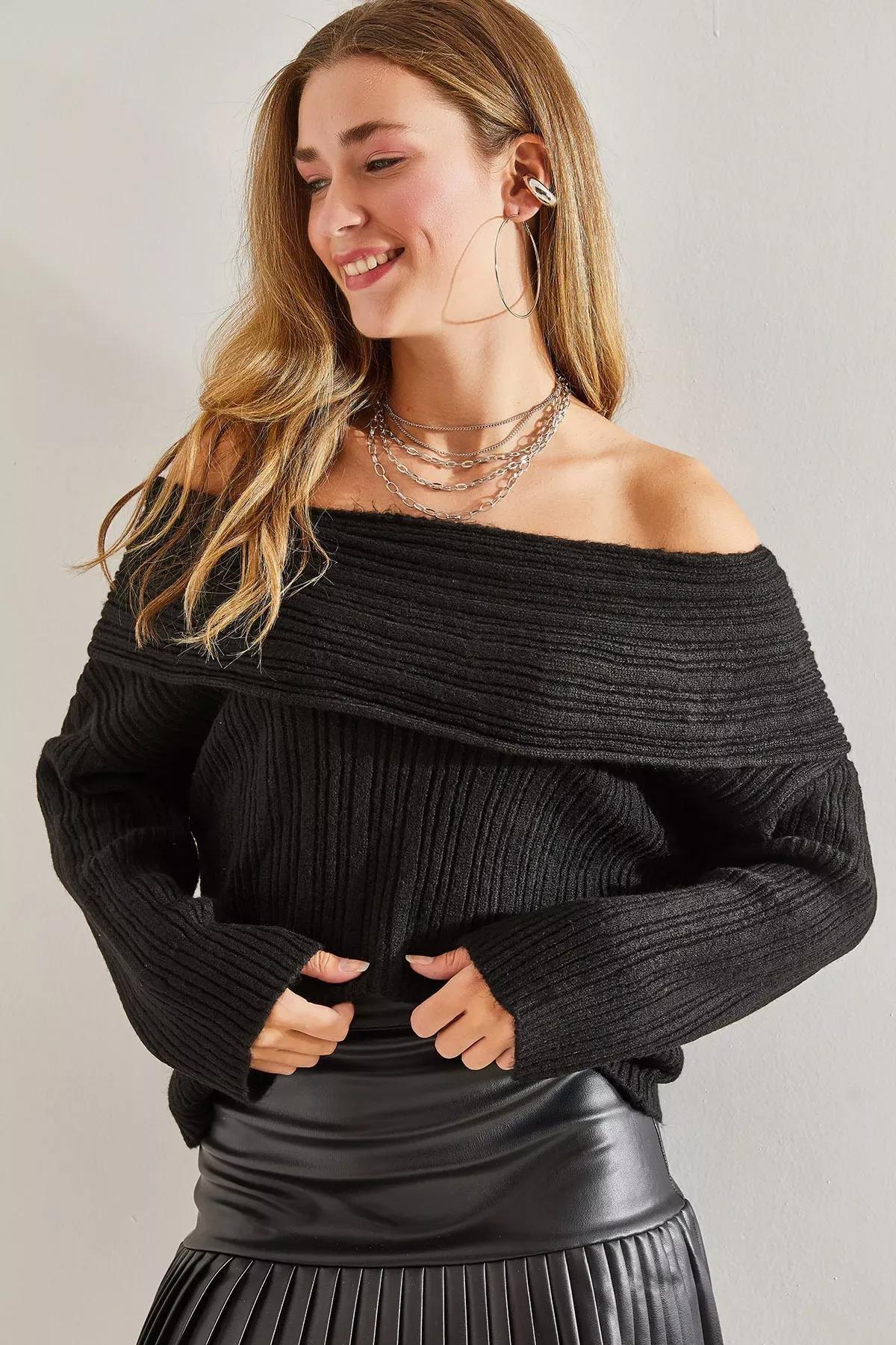 Black Ruffled Collared Sweater, BLACK, large image number 0