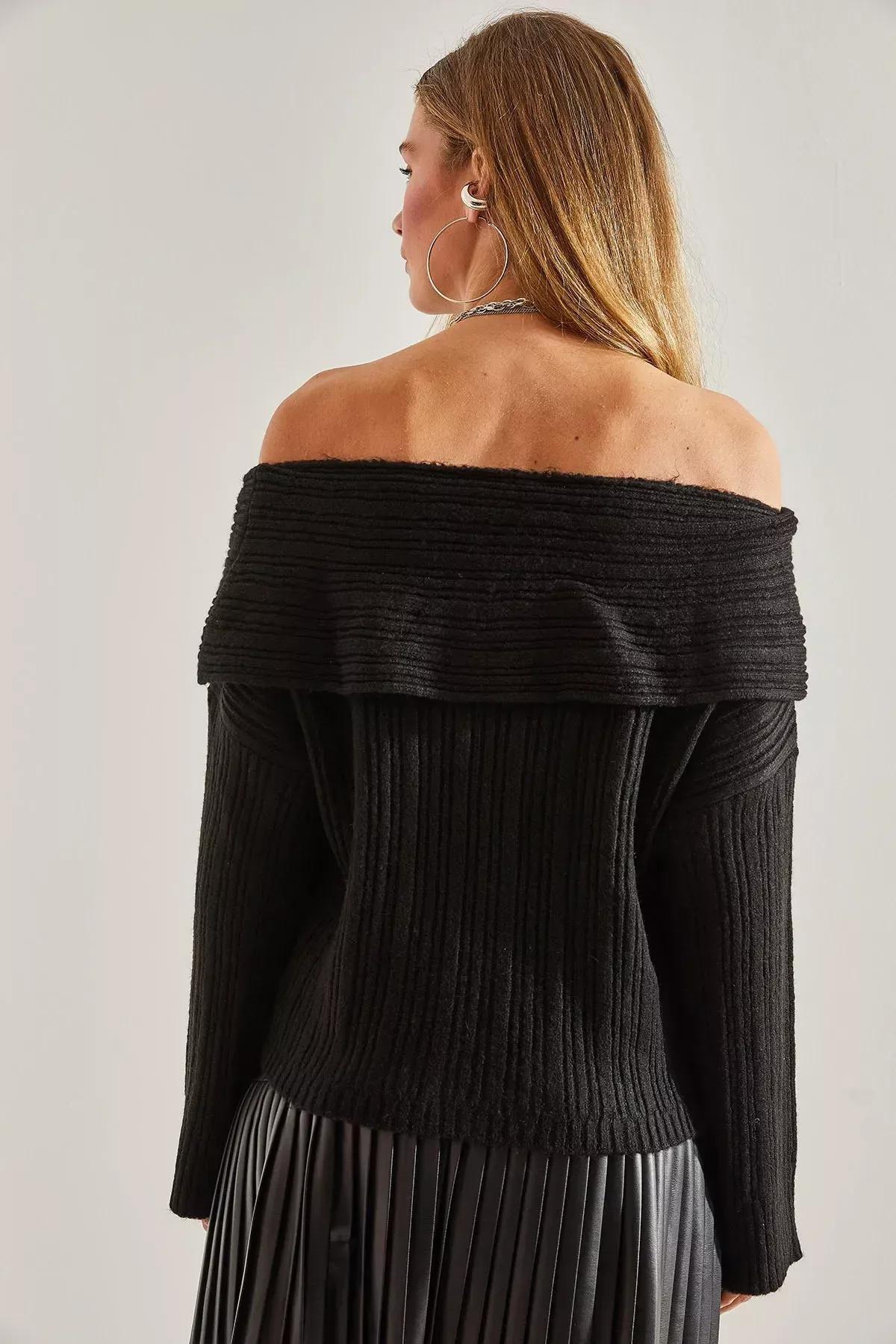 Black Ruffled Collared Sweater, BLACK, large image number 4