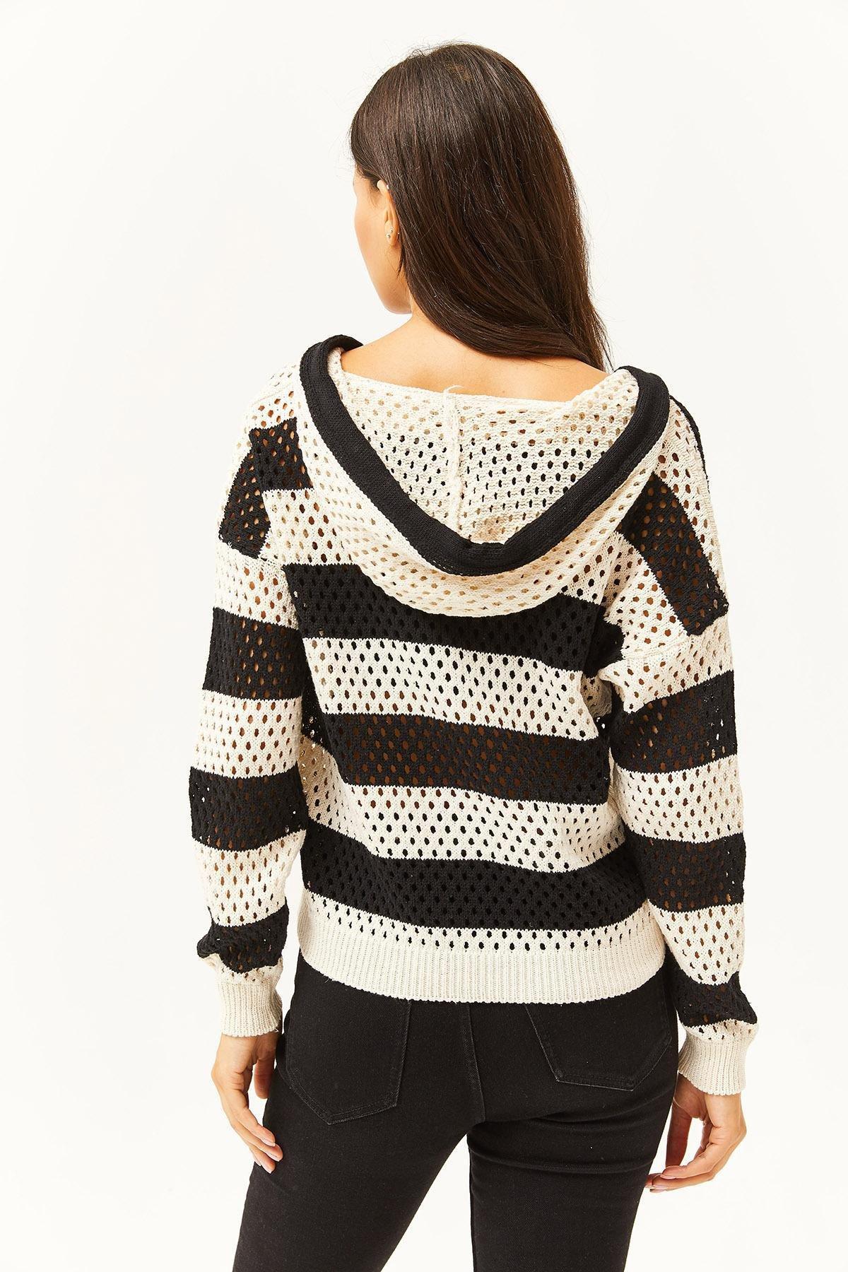 Black V-Neck Striped Knitwear Blouse, , large image number 4