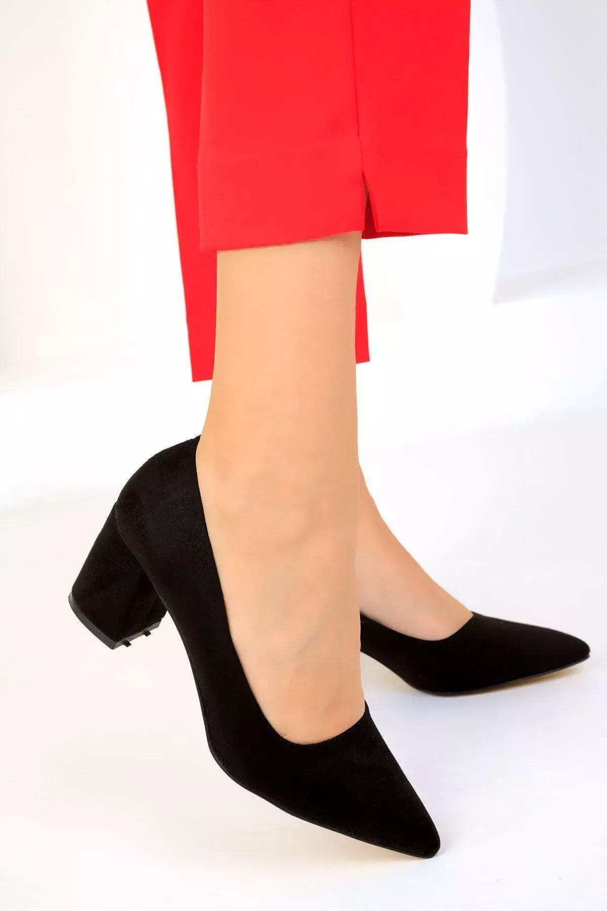 Black Suede Classic Heeled Shoes, , large image number 3