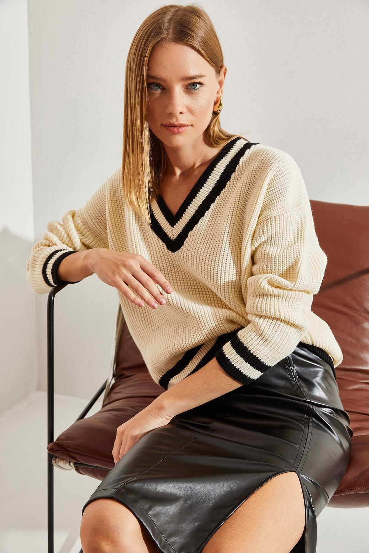 Multicolour V-Neck Sweater, Beige-Black, large image number 3