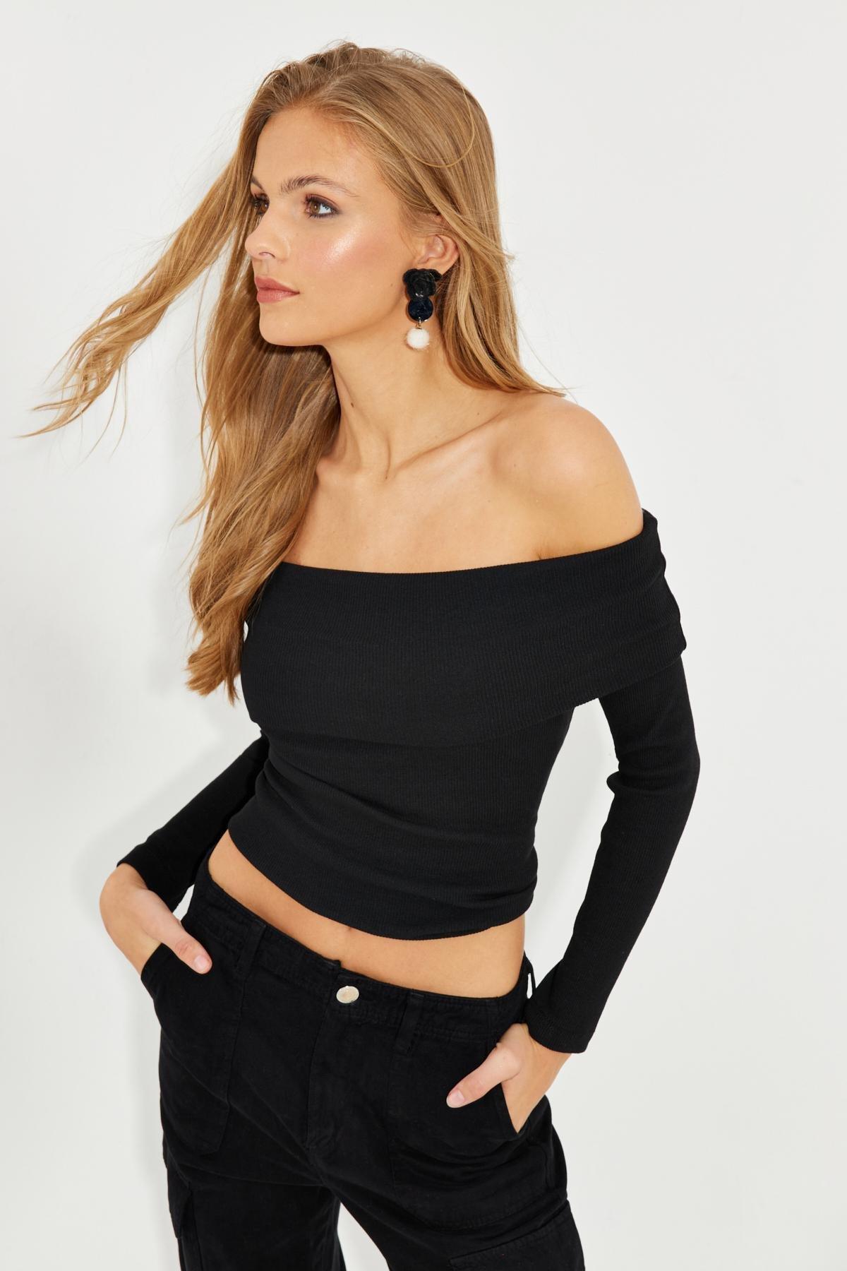 Black Madonna Collar Camisole Blouse, , large image number 0