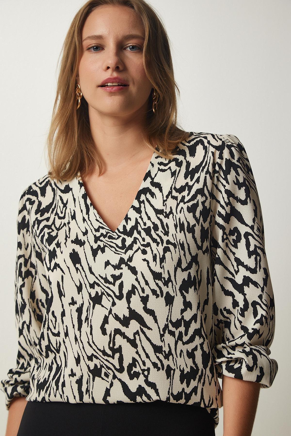 Black V-Neck Patterned Blouse, , large image number 1