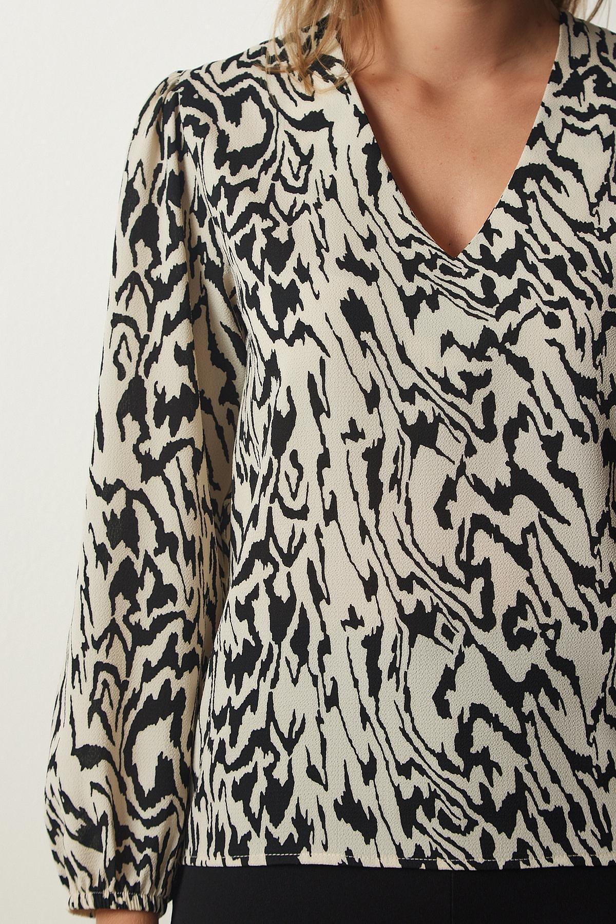 Black V-Neck Patterned Blouse, , large image number 4
