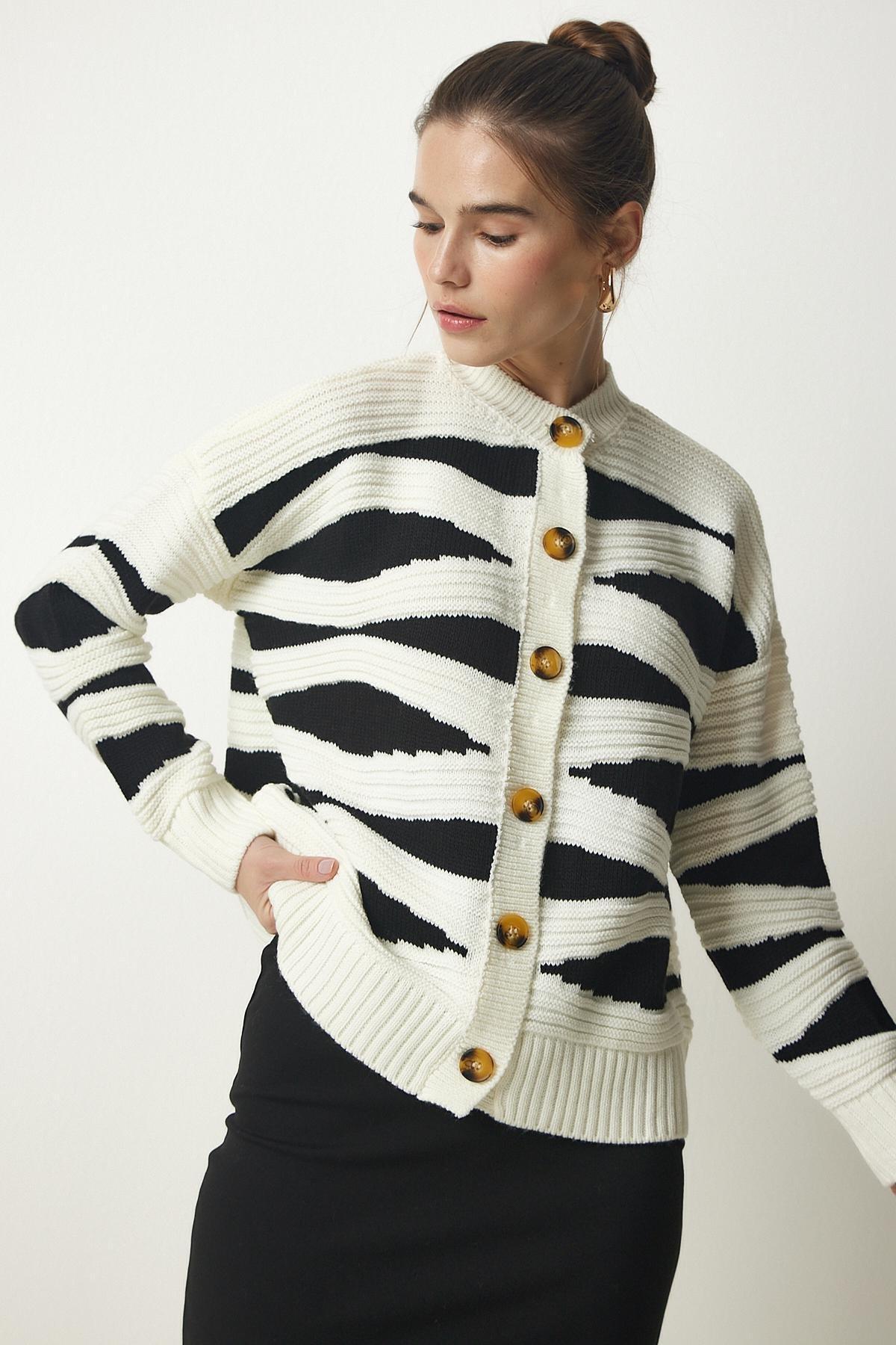 Ecru Patterned Buttoned Knitwear Cardigan, Ecru, large image number 0