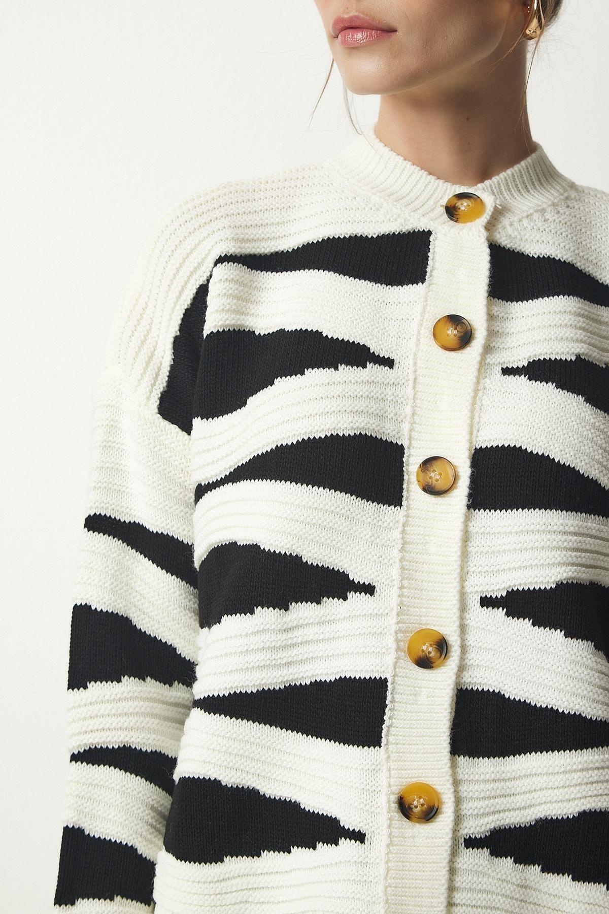 Ecru Patterned Buttoned Knitwear Cardigan, Ecru, large image number 3