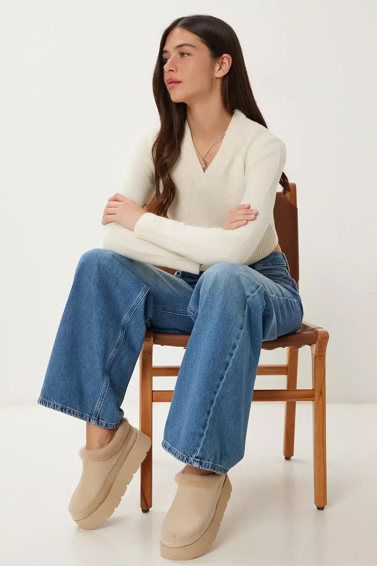 Cream V-Neck Crop Knitwear Sweater, Cream, large image number 0