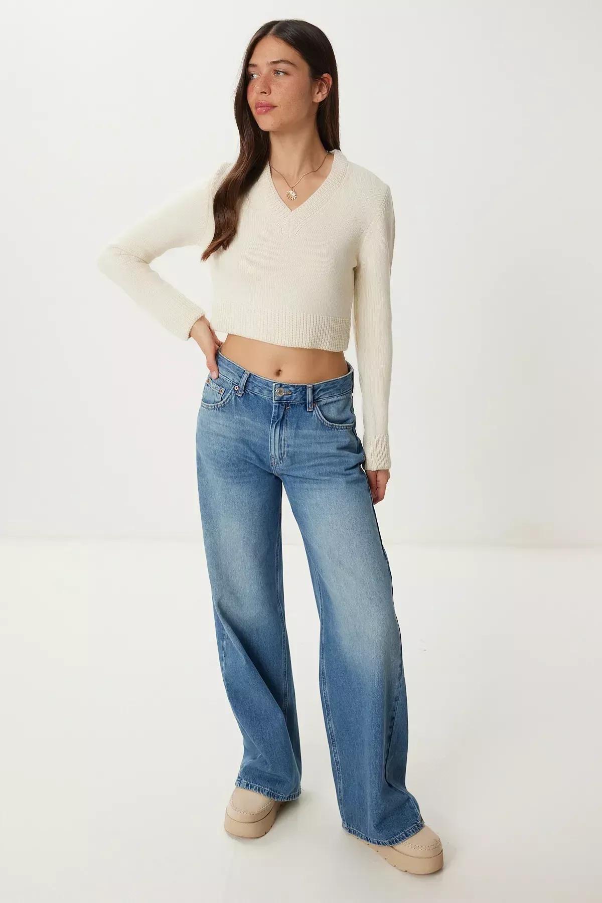 Cream V-Neck Crop Knitwear Sweater, Cream, large image number 3