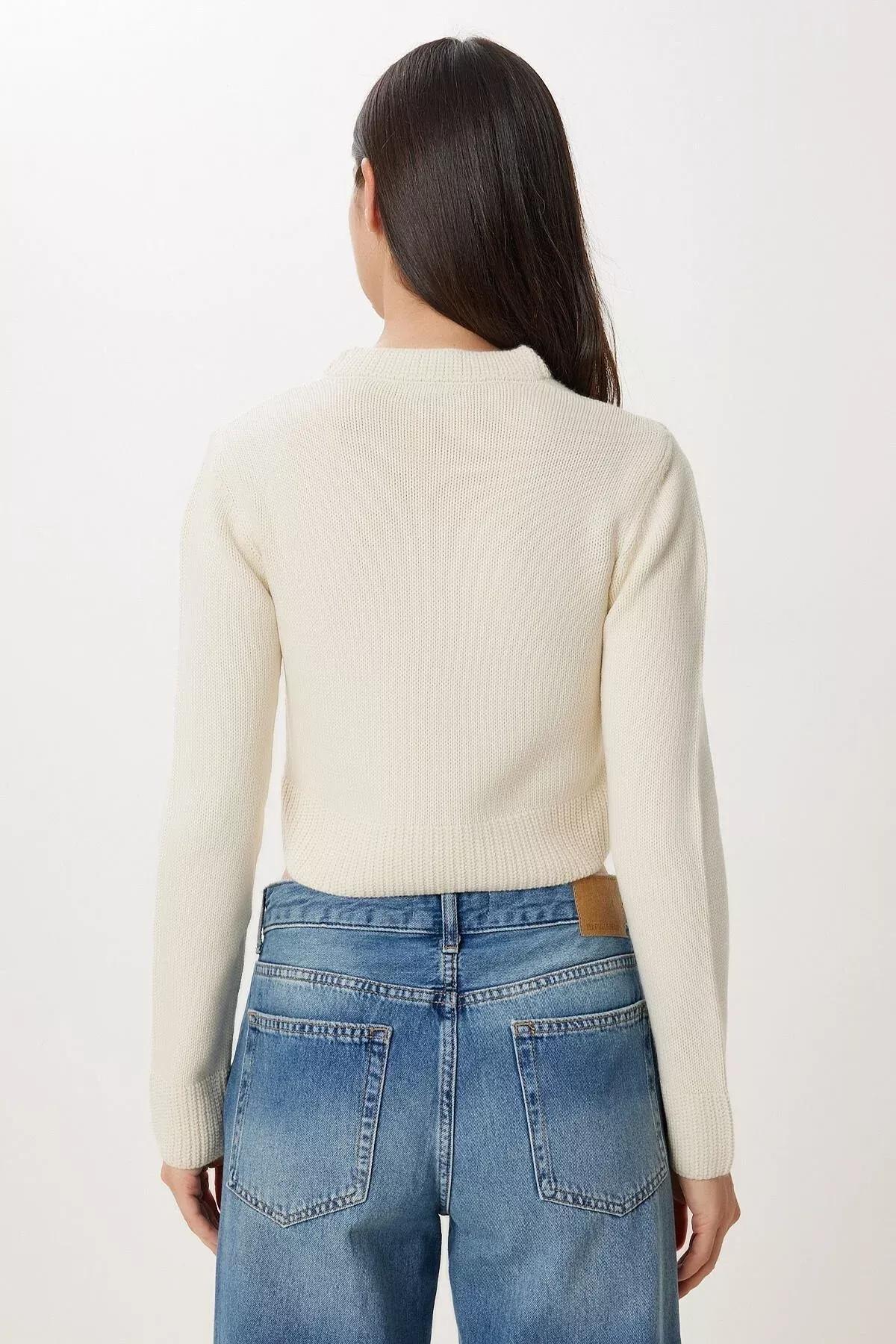 Cream V-Neck Crop Knitwear Sweater, Cream, large image number 4