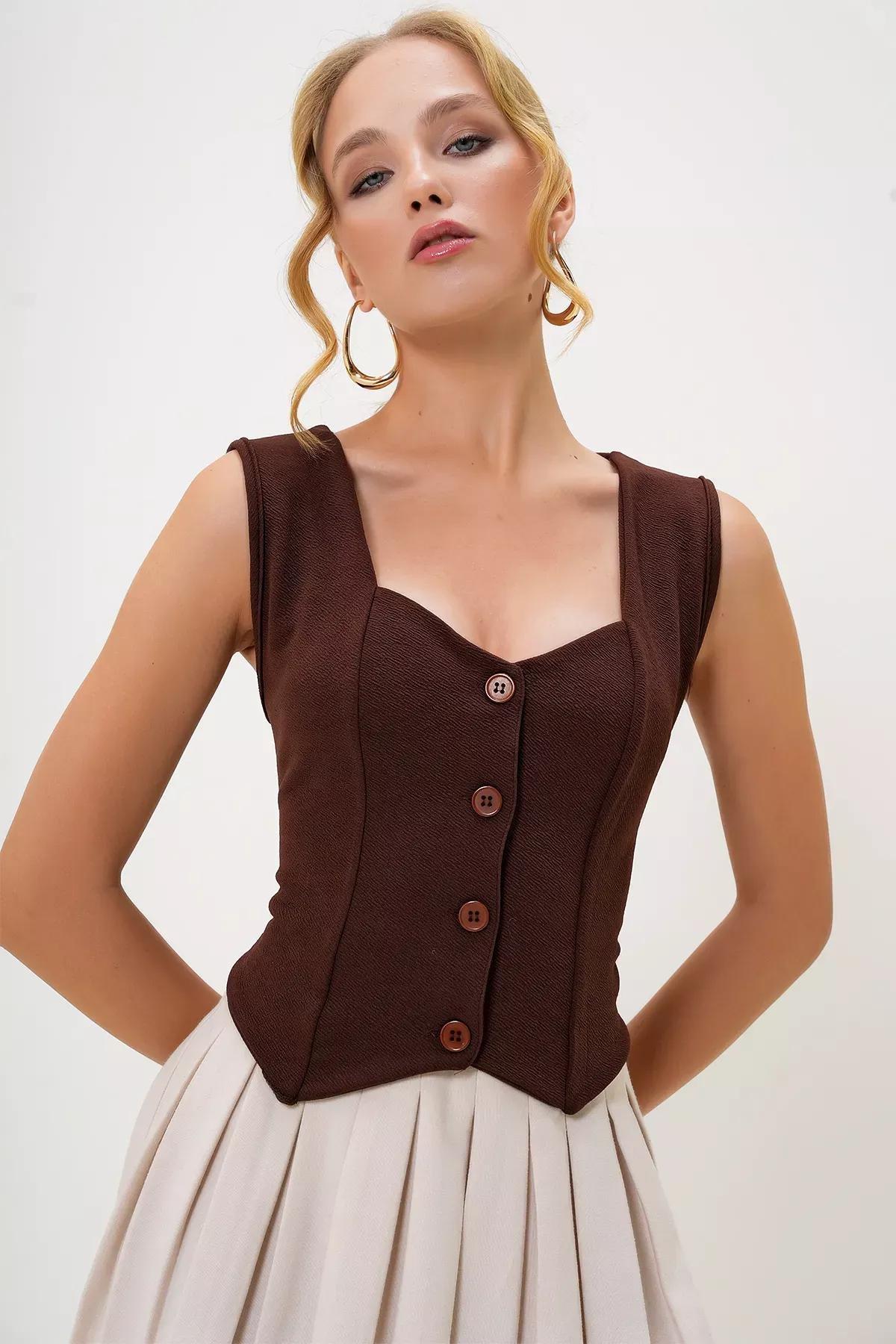 Brown Heart Collared Crop Vest, COFFEE, medium
