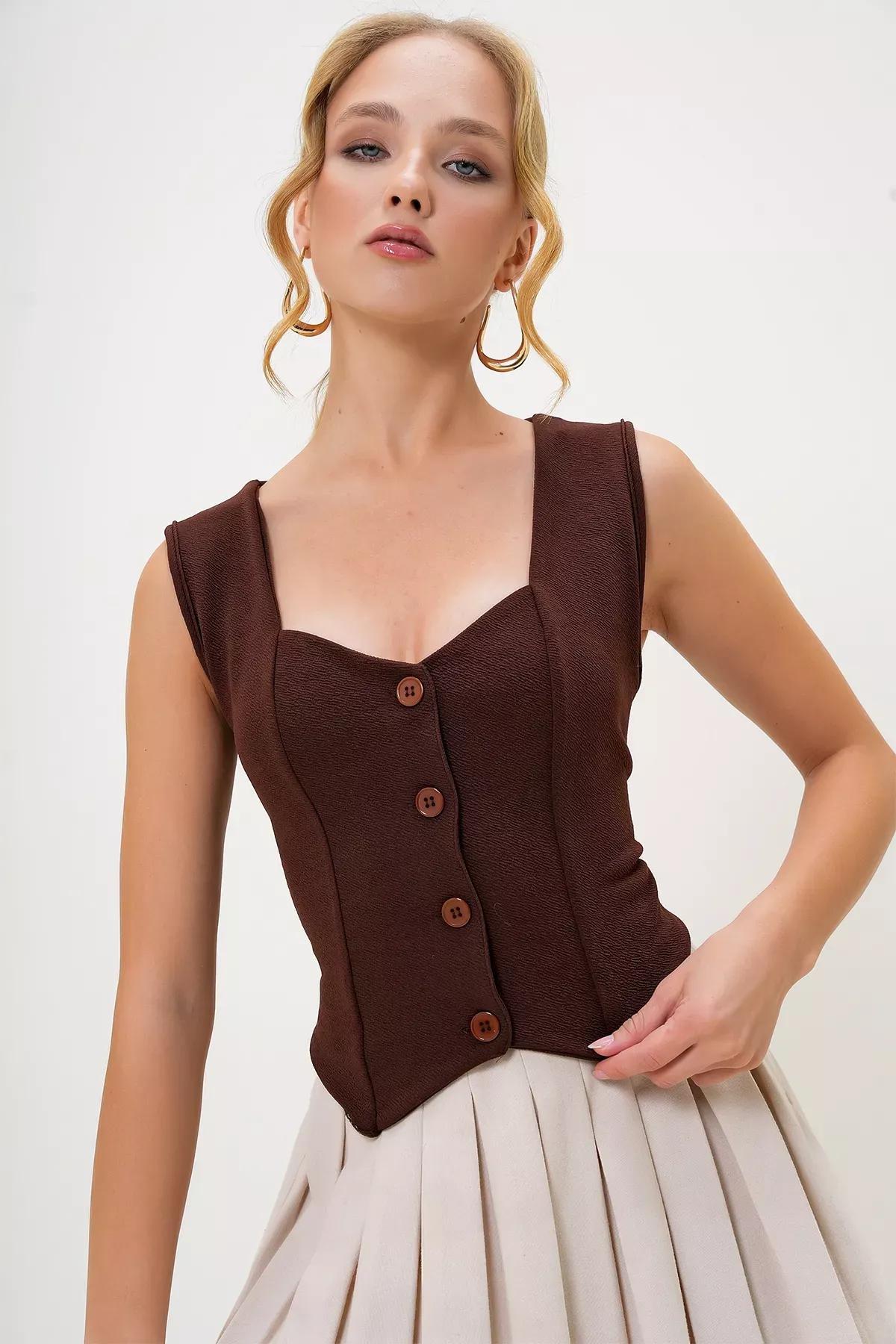 Brown Heart Collared Crop Vest, COFFEE, medium
