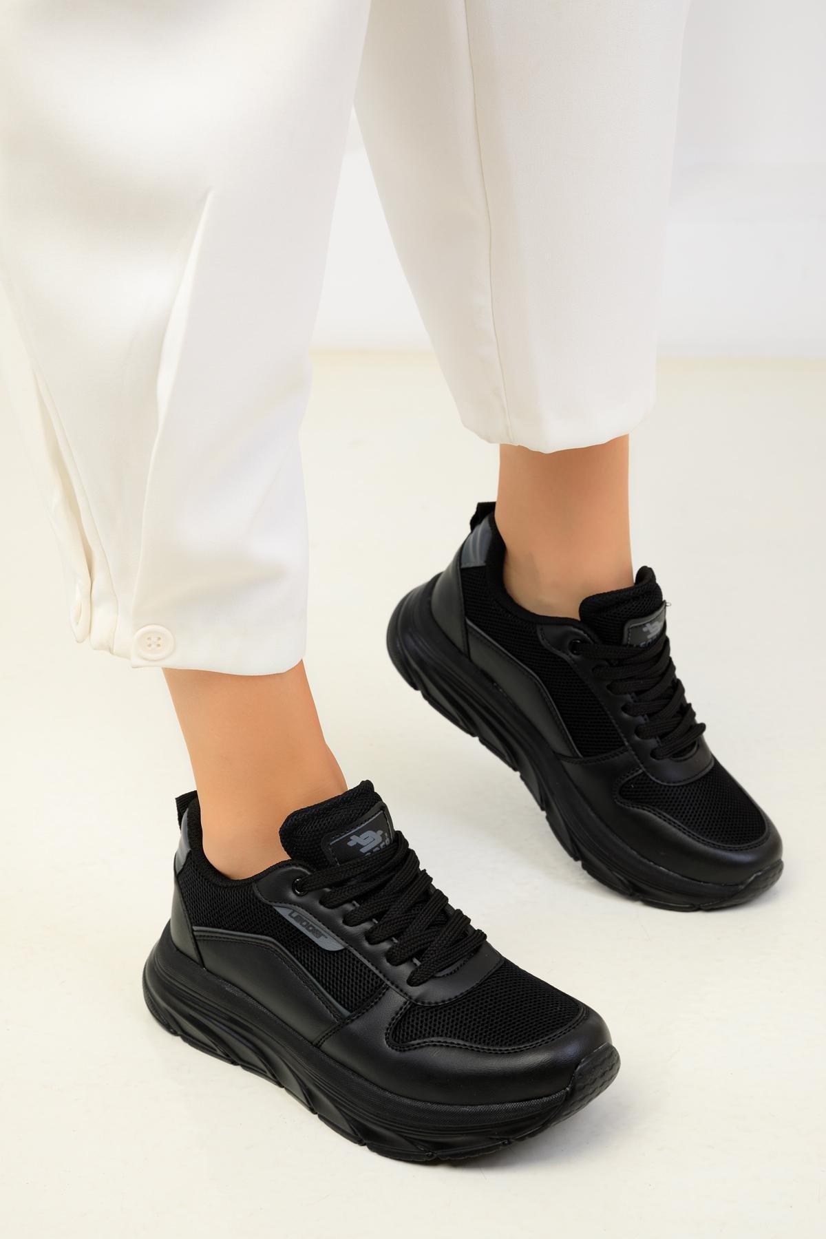 Black Laced Sneakers, , large image number 1