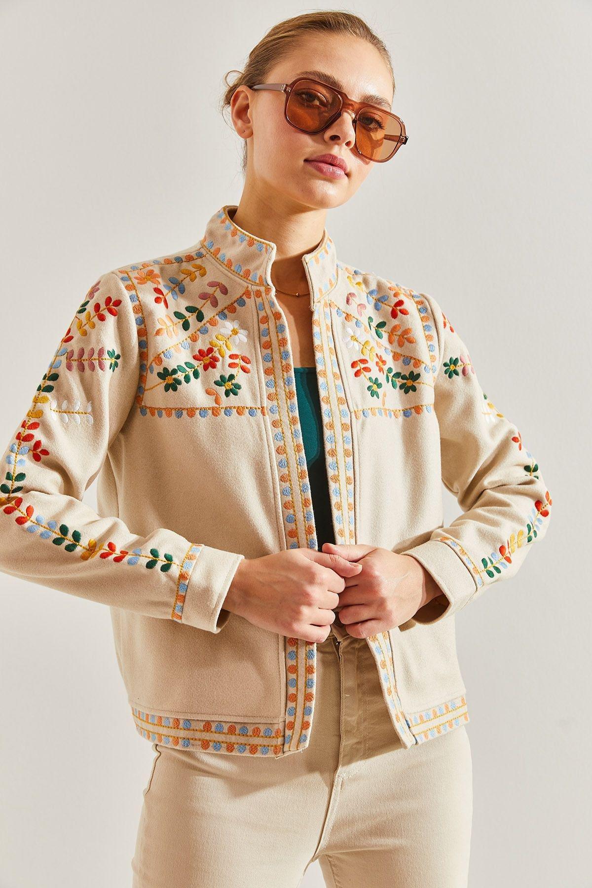 Cream Embroidered Multi Pattern Jacket, , large image number 3
