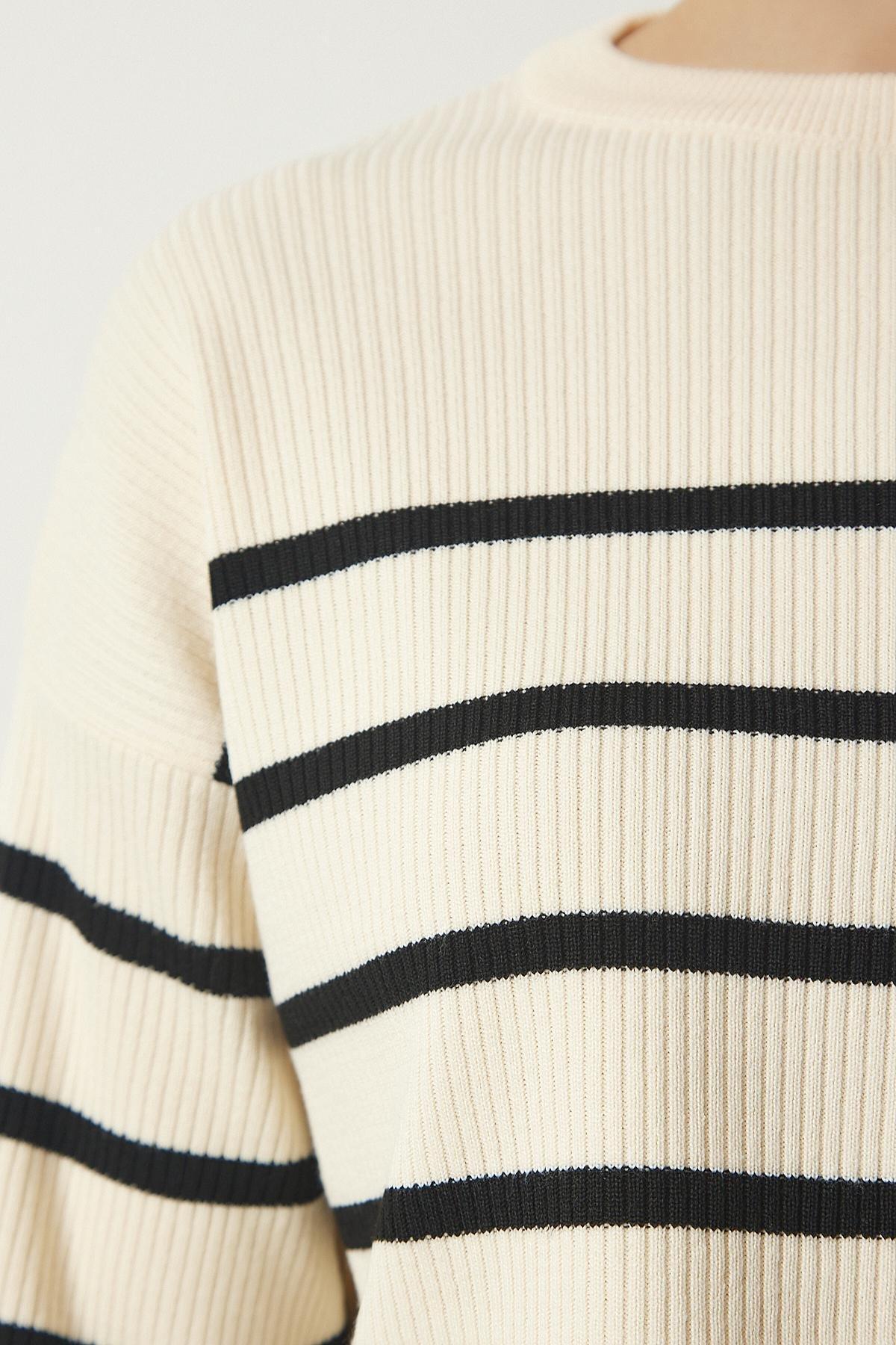 Womens Cream Ribbed Striped Crop Knitwear Sweater PF00048, single, , large image number 5