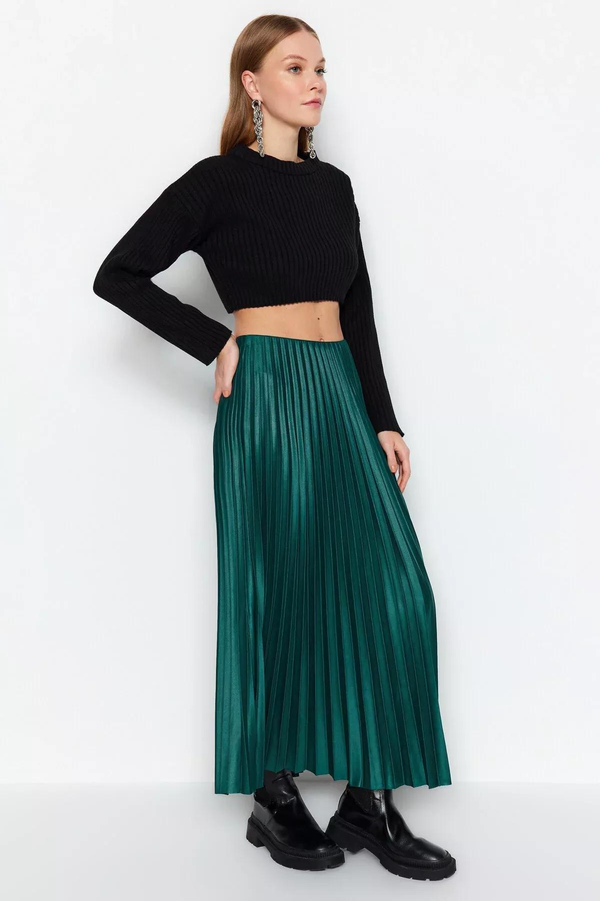 Green Pleated Maxi Knitted Skirt, Emerald, medium