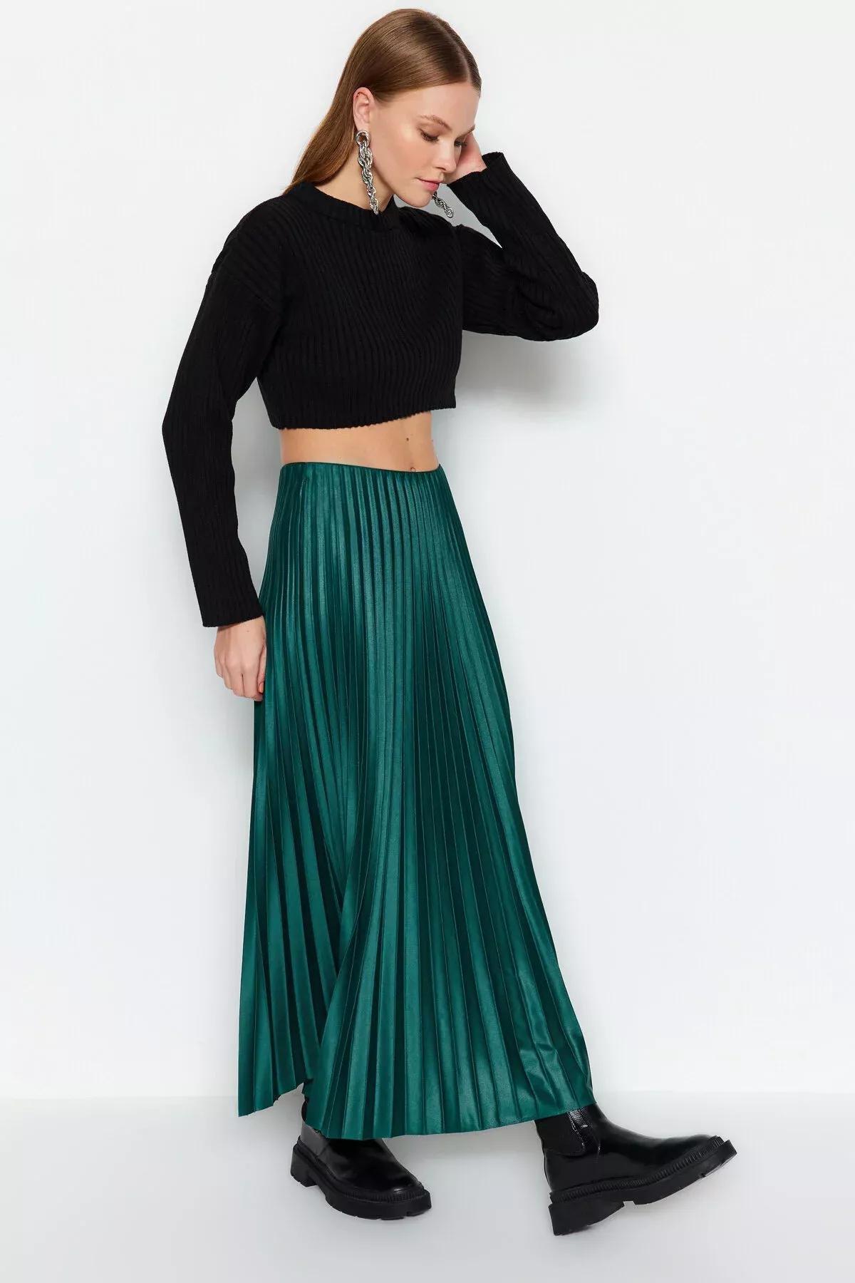 Green Pleated Maxi Knitted Skirt, Emerald, medium