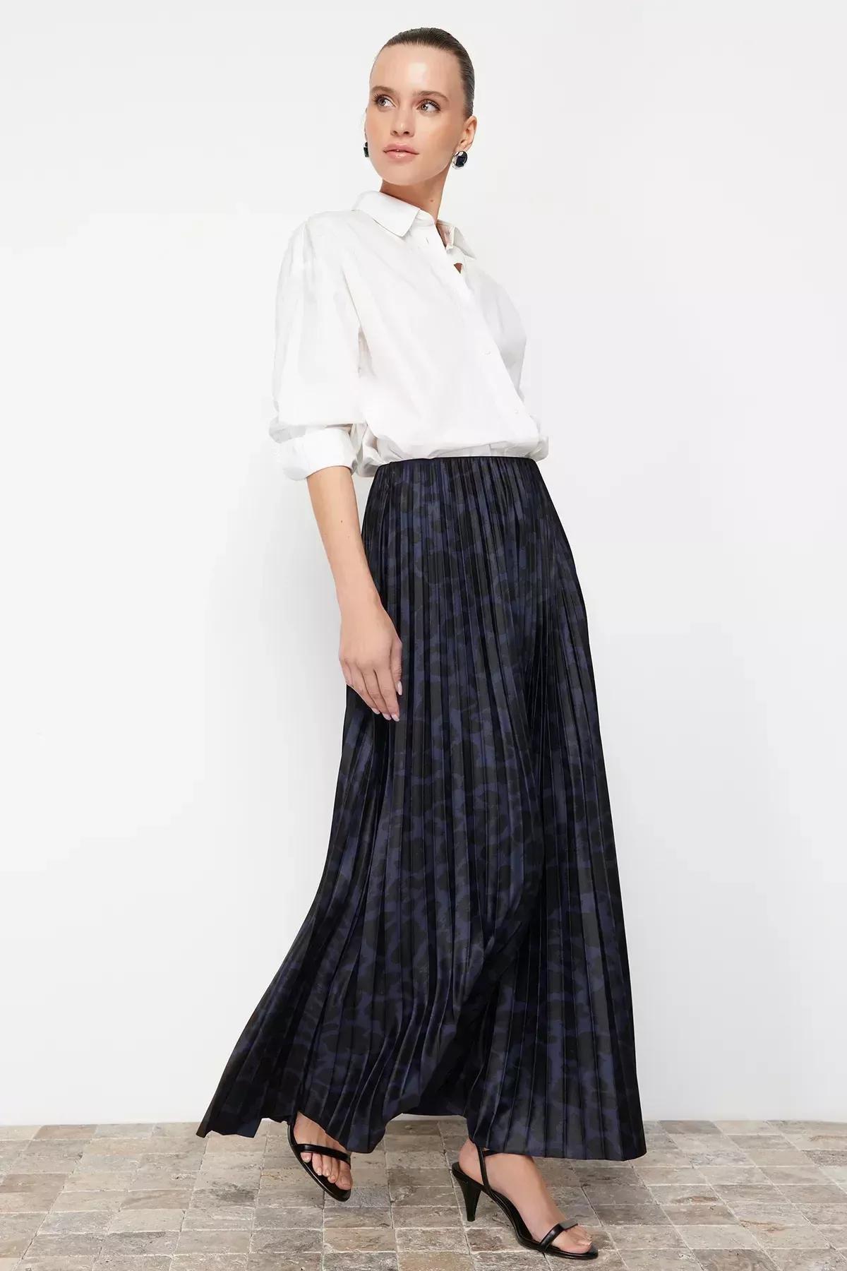 Navy Pleated Printed Skirt, C101_5656, large image number 2