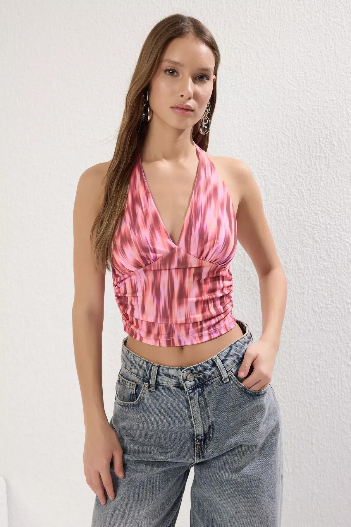 بلوزة قصيرة بحمالة حول الرقبة بطبعة، وردي, Pink, large image number 0