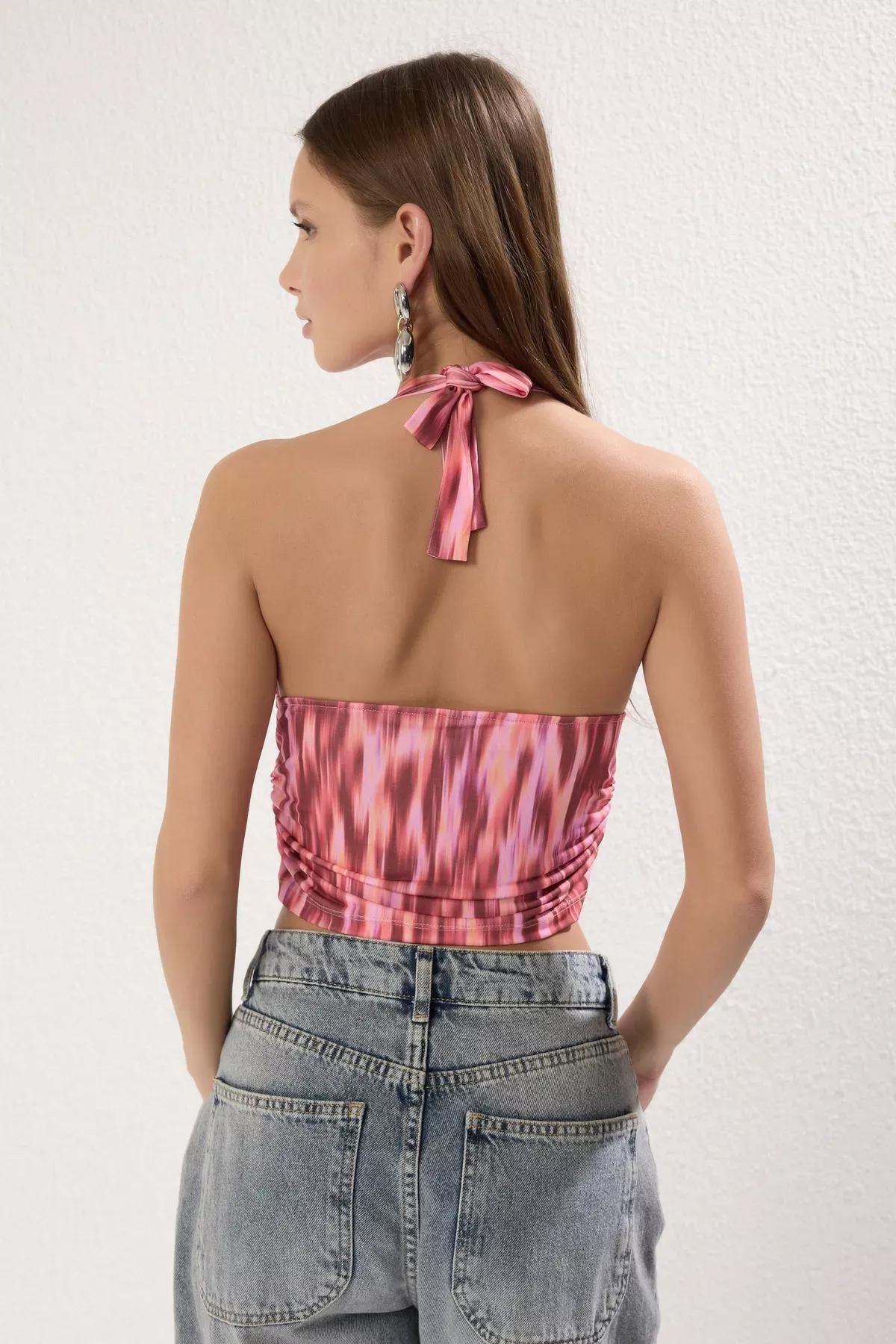 بلوزة قصيرة بحمالة حول الرقبة بطبعة، وردي, Pink, large image number 3