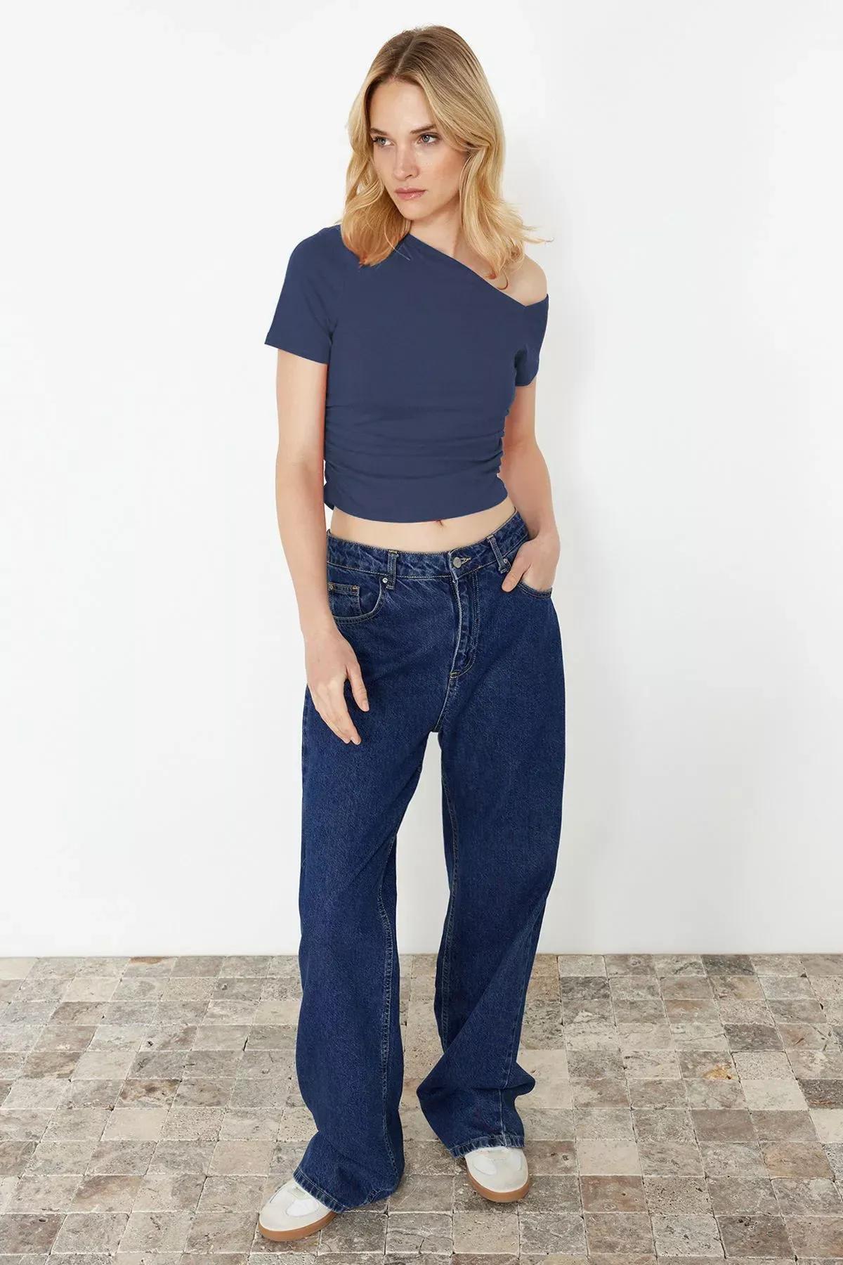 بلوزة بفتحة رقبة غير متماثلة بتصميم مزموم، بنفسجي, Indigo, large image number 1