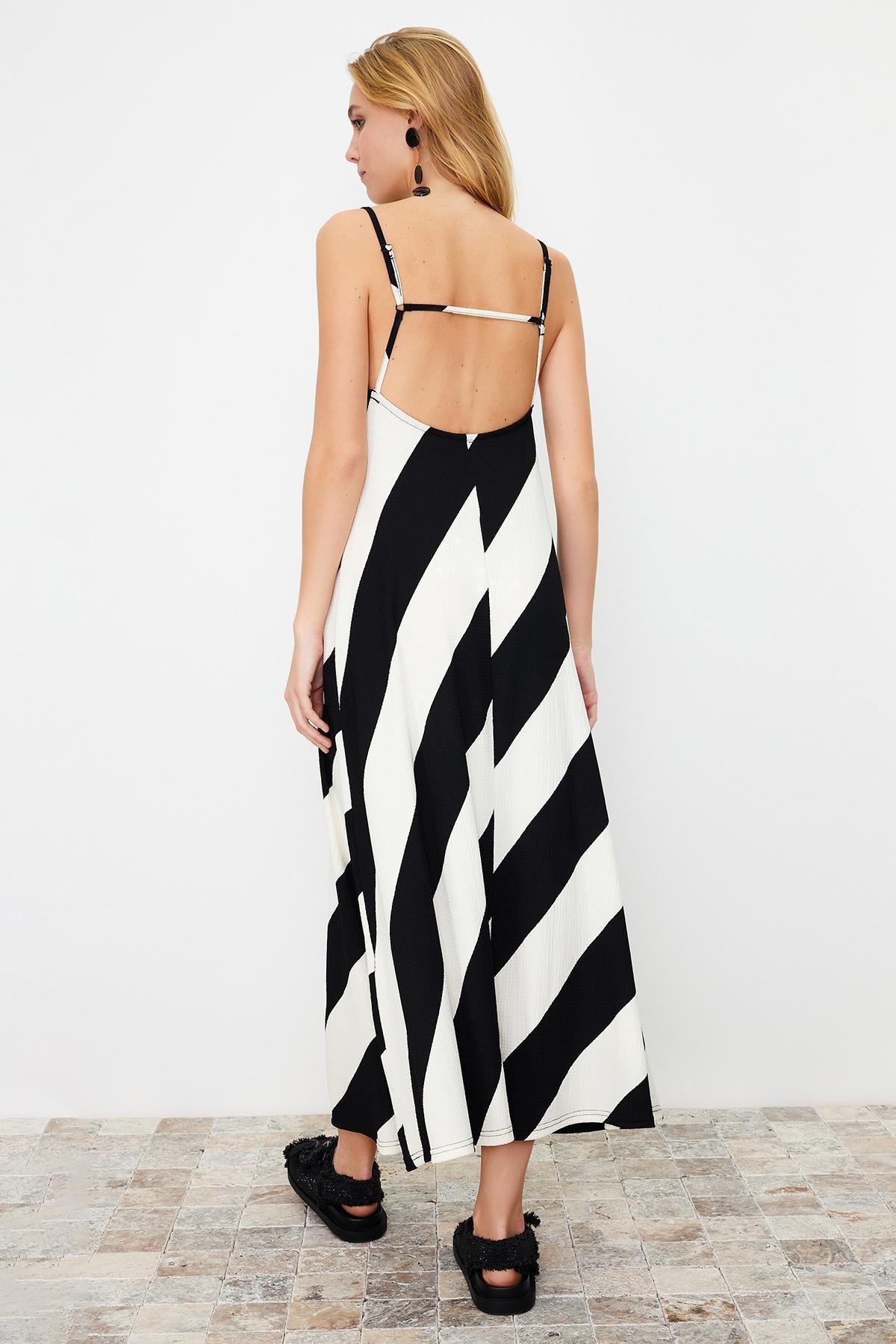 Black Printed Knitted Maxi Dress, , large image number 4