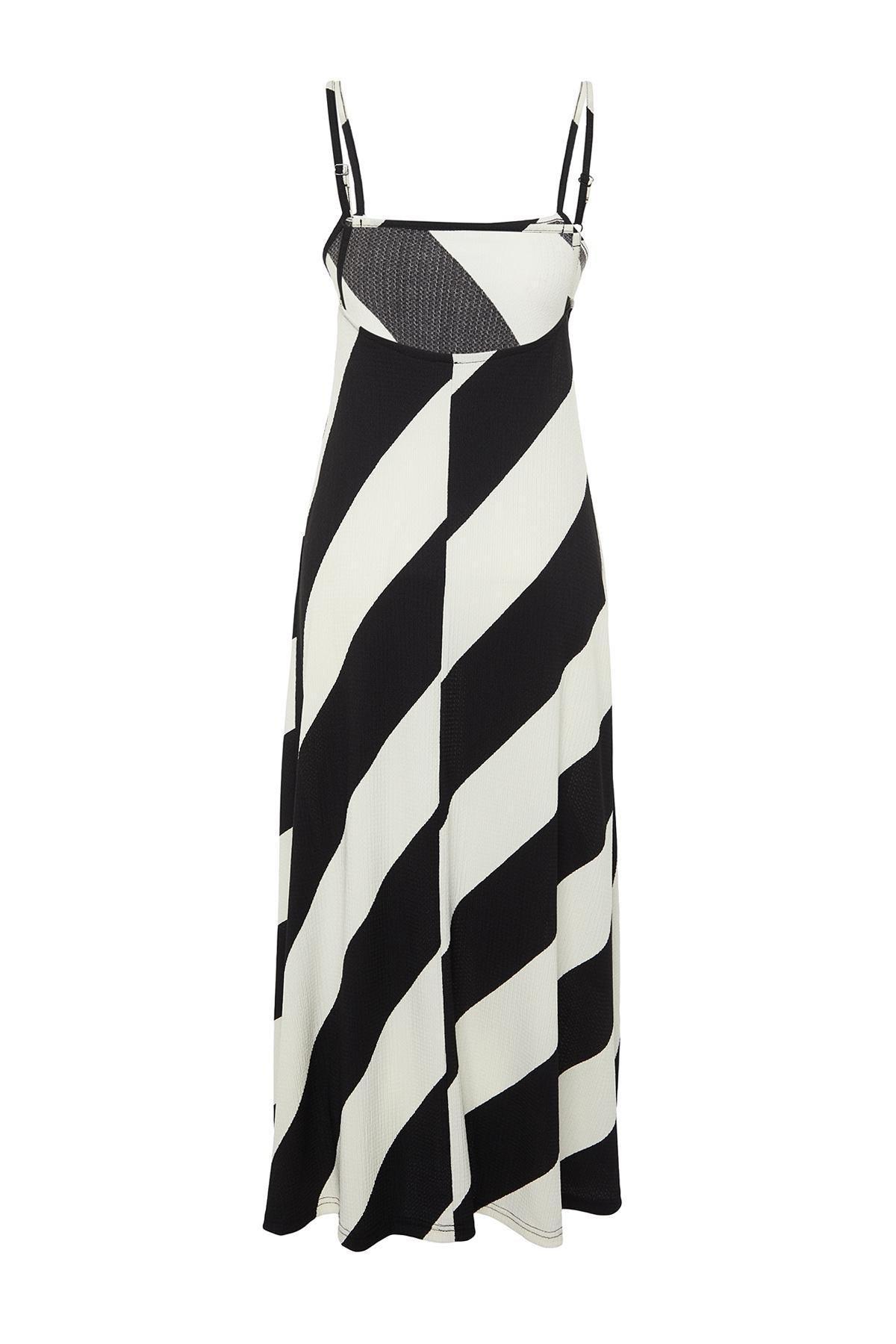 Black Printed Knitted Maxi Dress, , large image number 6