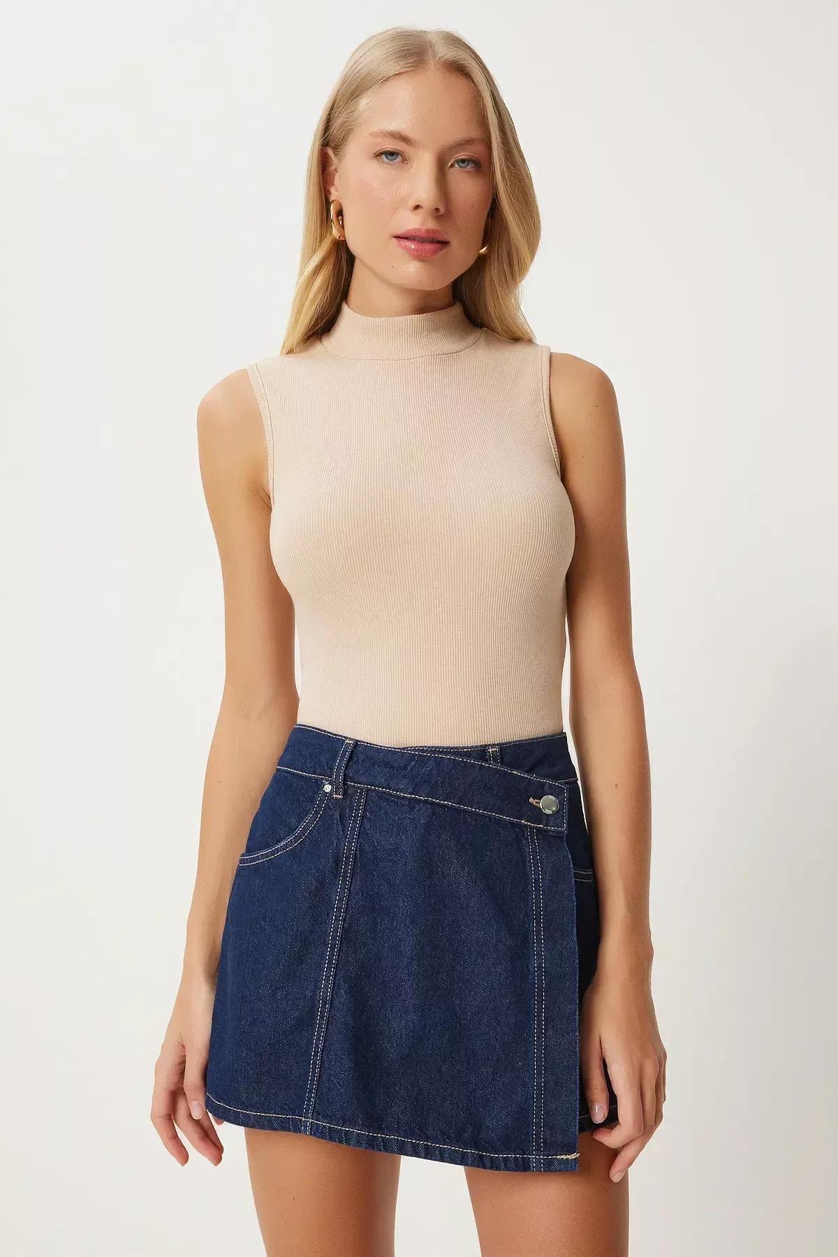 بلوزة مُحاكة بياقة عالية، أبيض, Cream, medium