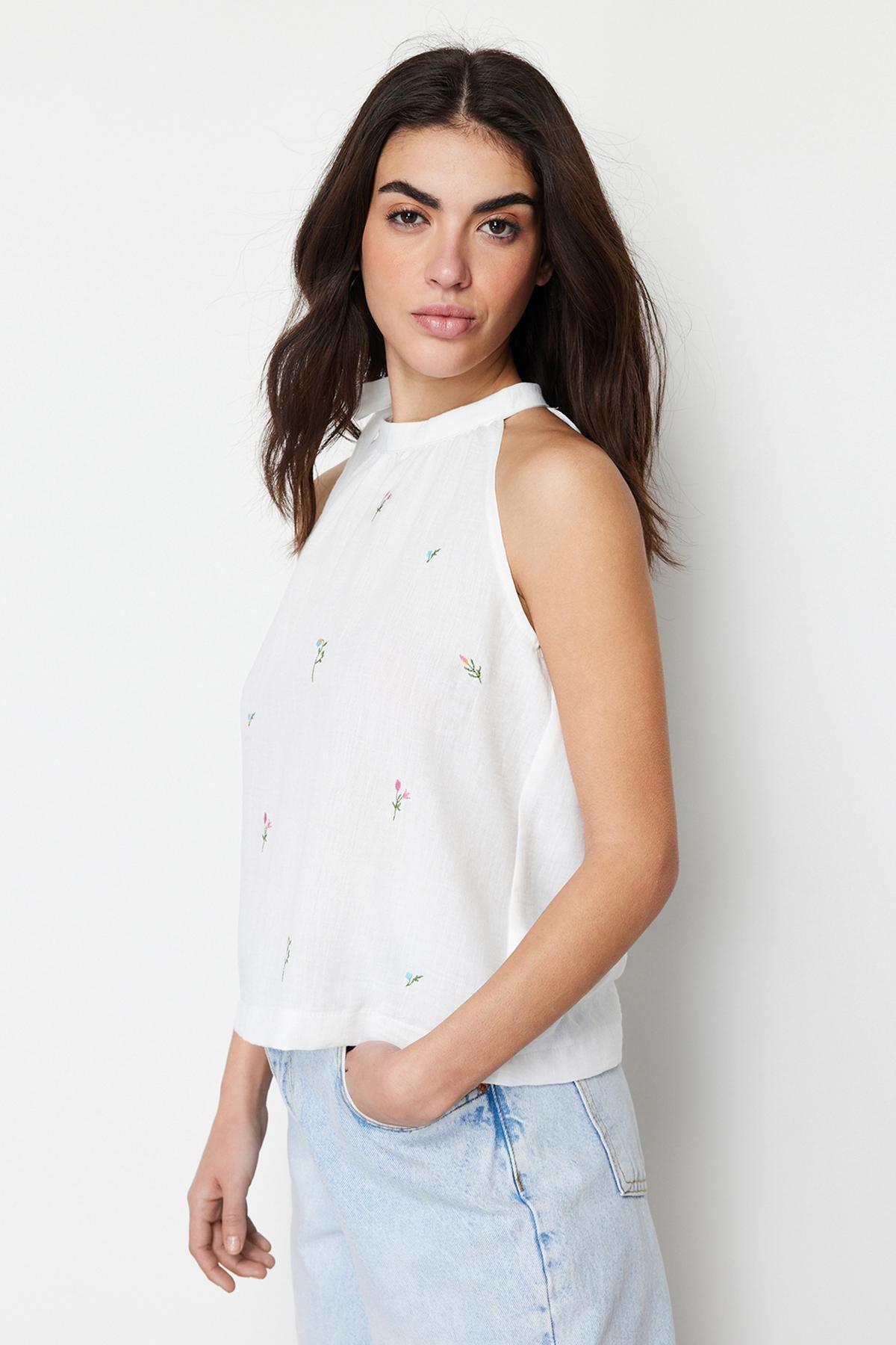 Ecru Halter Embroidery Blouse, , large image number 2