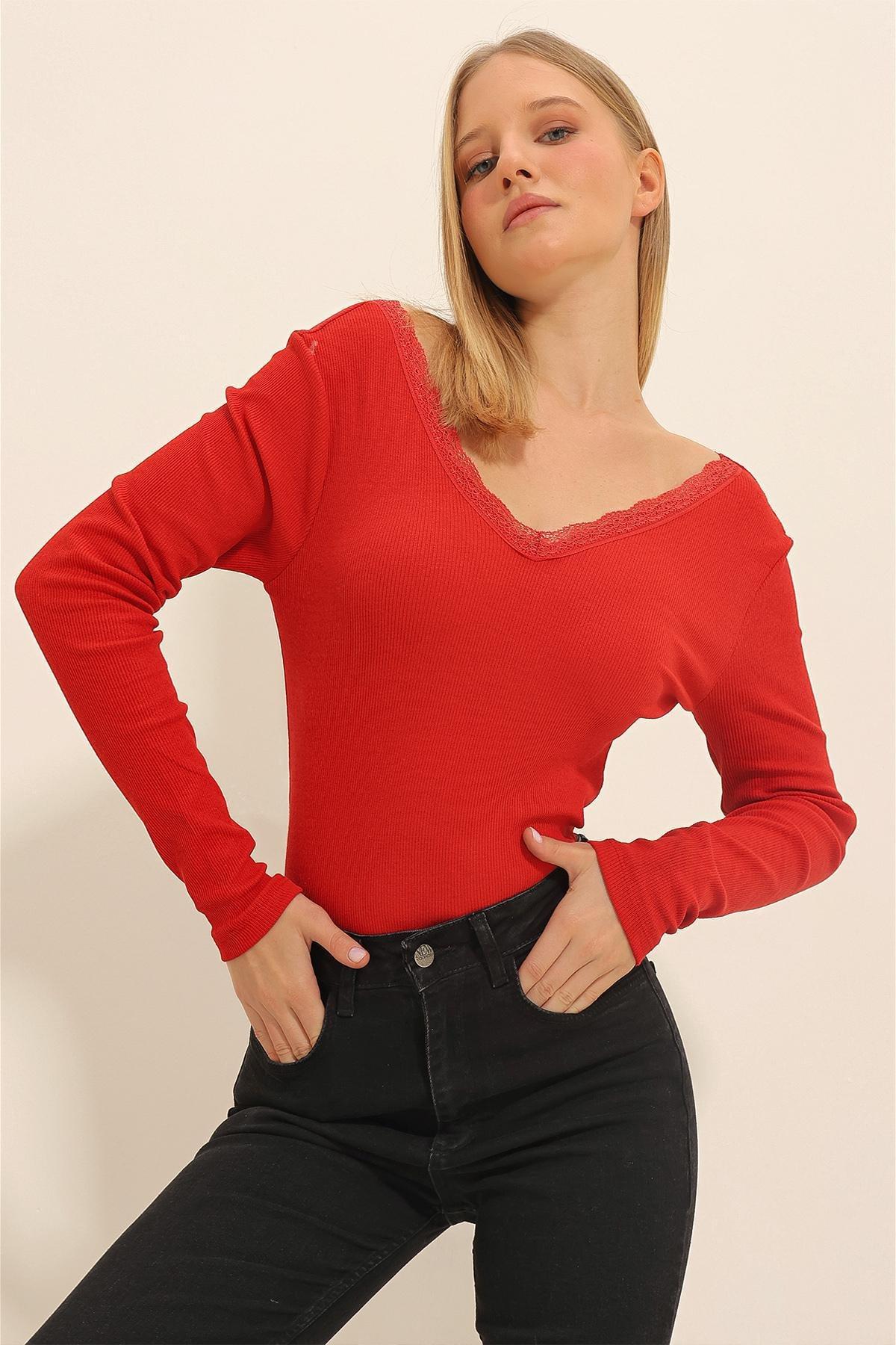 Red Plain Blouse, , large image number 1