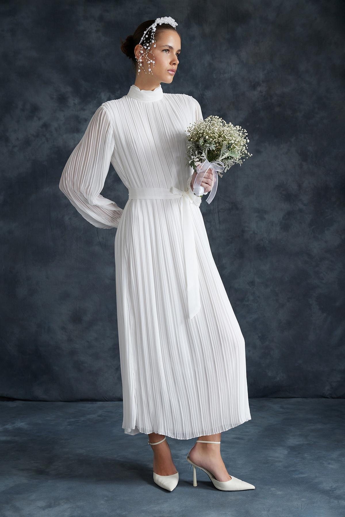 Cream Pleated Lined Chiffon Occasion Wear Dress, , large image number 0