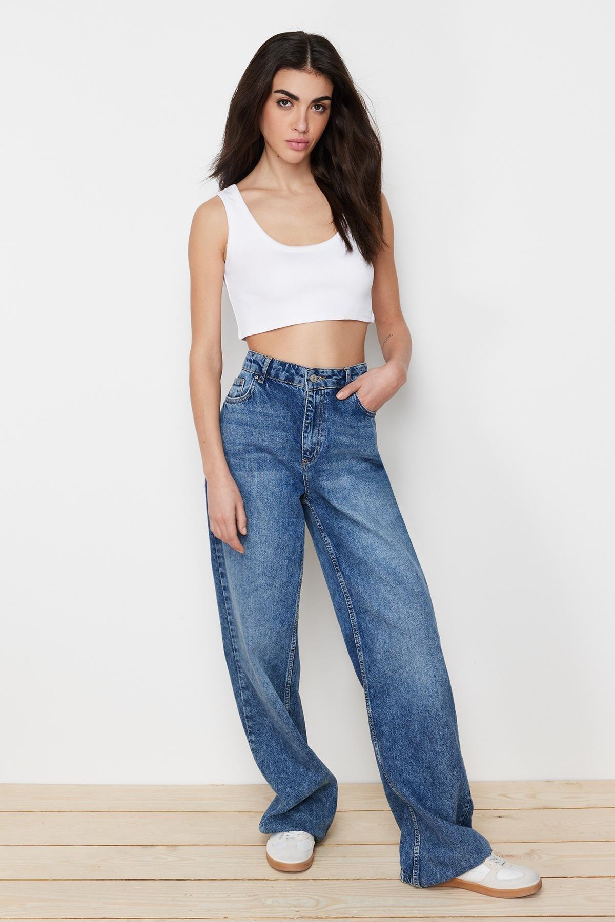 White Strap Crop Ribbed Knitted Undershirt, , large image number 1