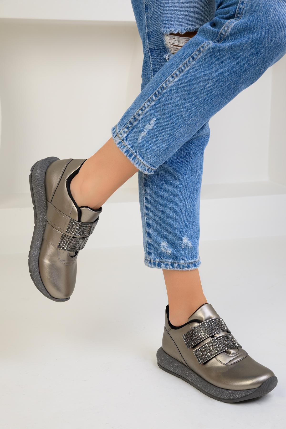 Grey Platinum Sneakers, , large image number 2