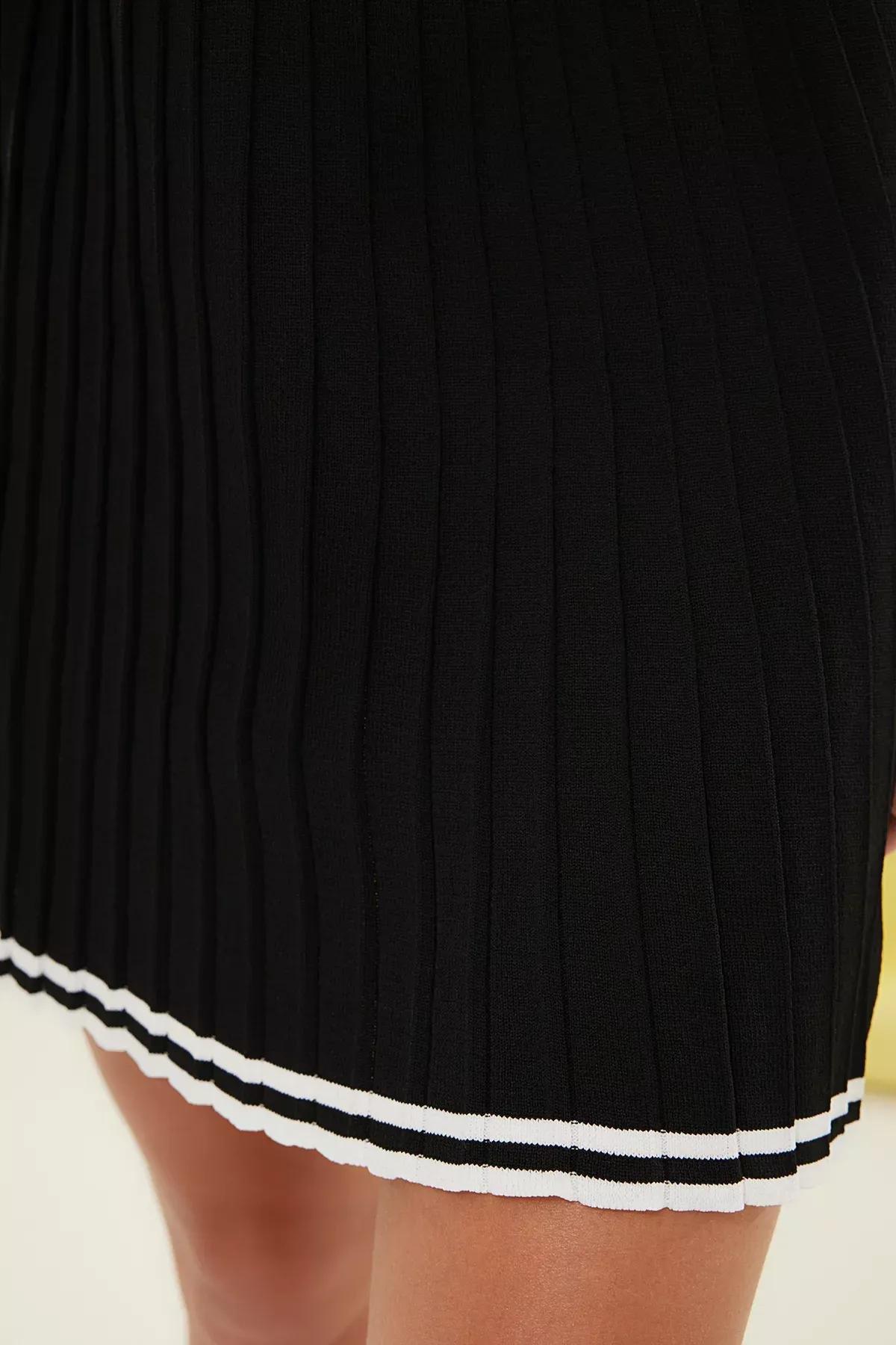 Black Polo Neck Pleated Knitted Co-Ord Set, , large image number 3