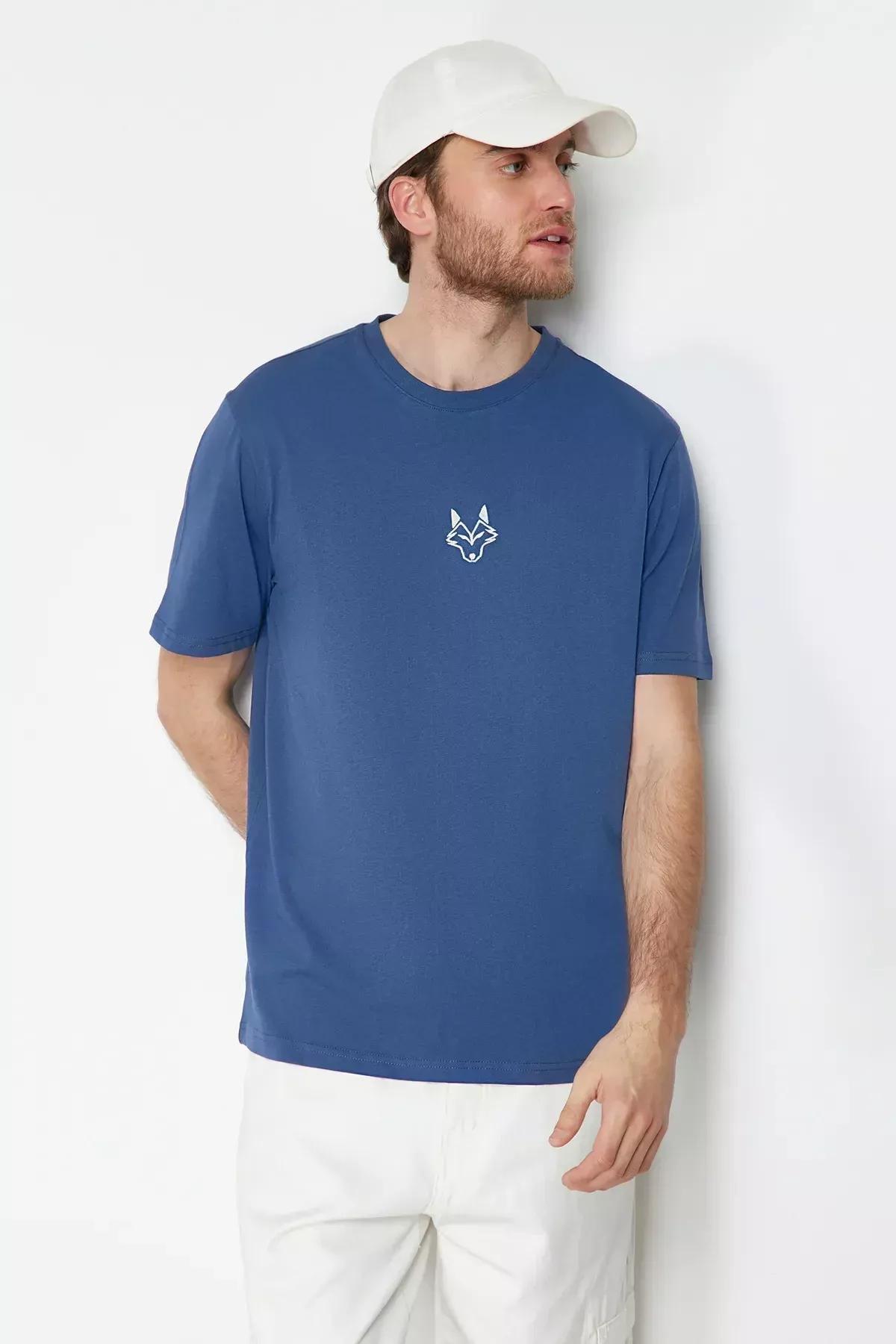 Blue Wolf Embroidered T-Shirt, Indigo, large image number 2