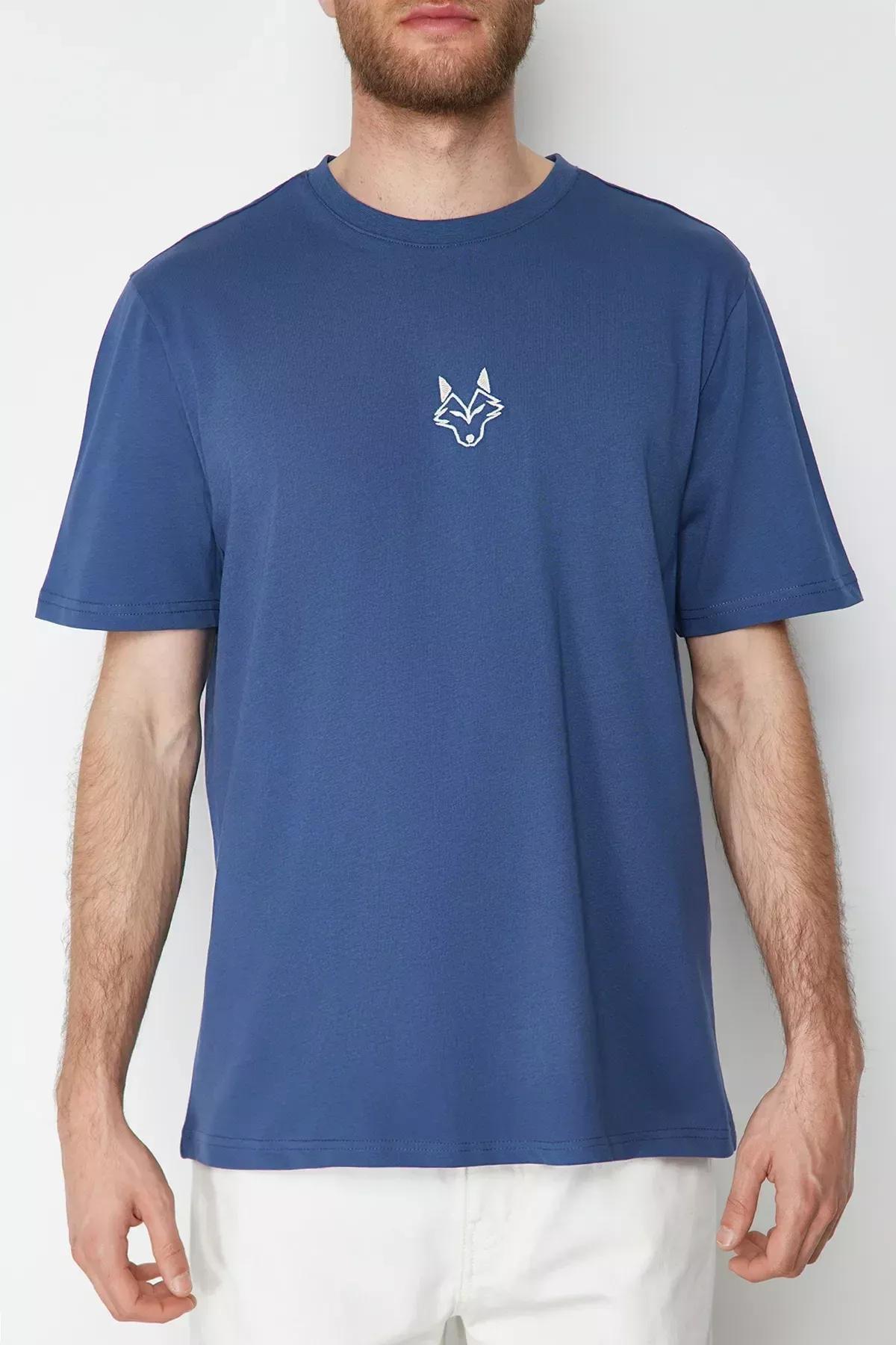 Blue Wolf Embroidered T-Shirt, Indigo, large image number 3
