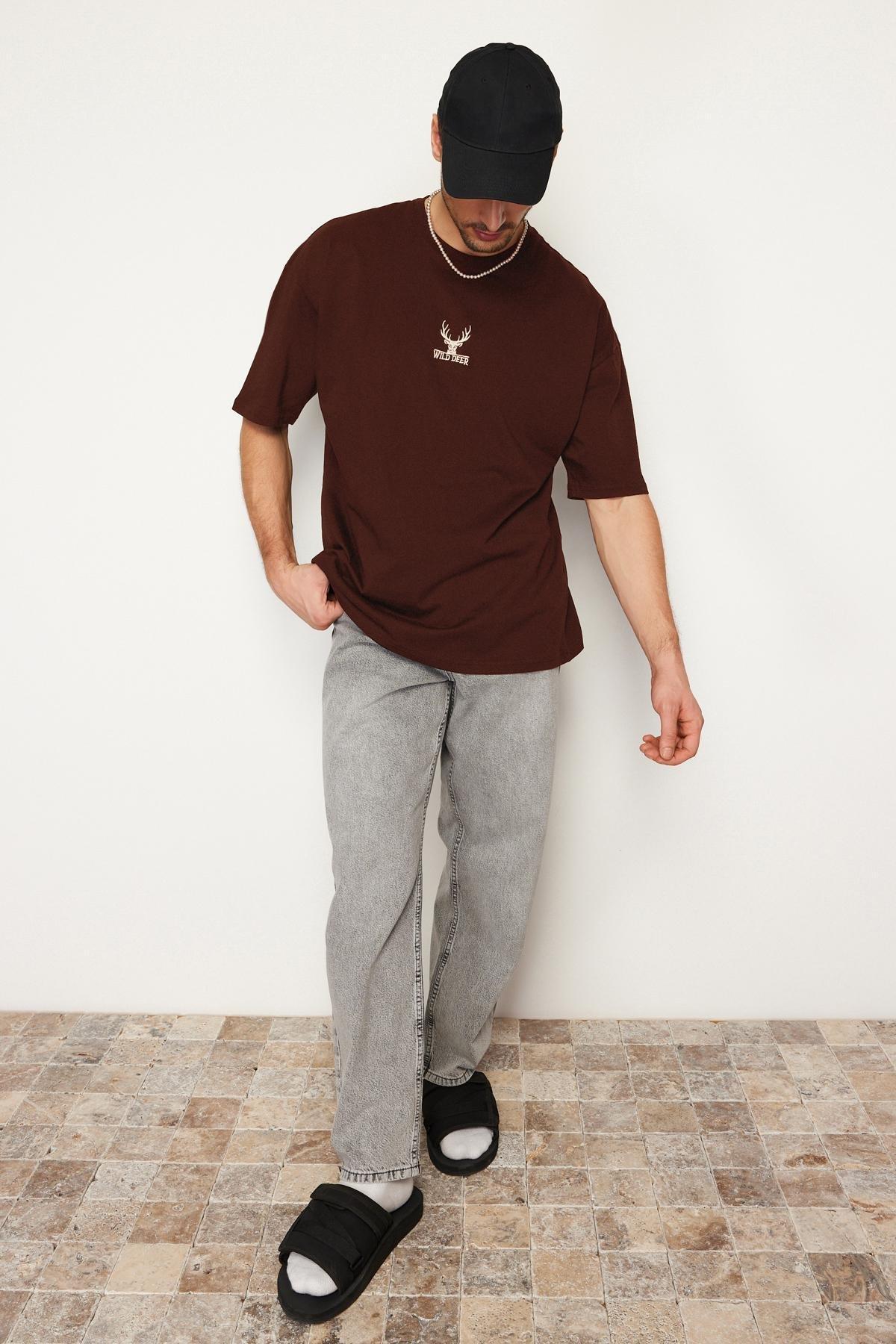 Brown Oversize Deer Embroidered T-Shirt, , large image number 0