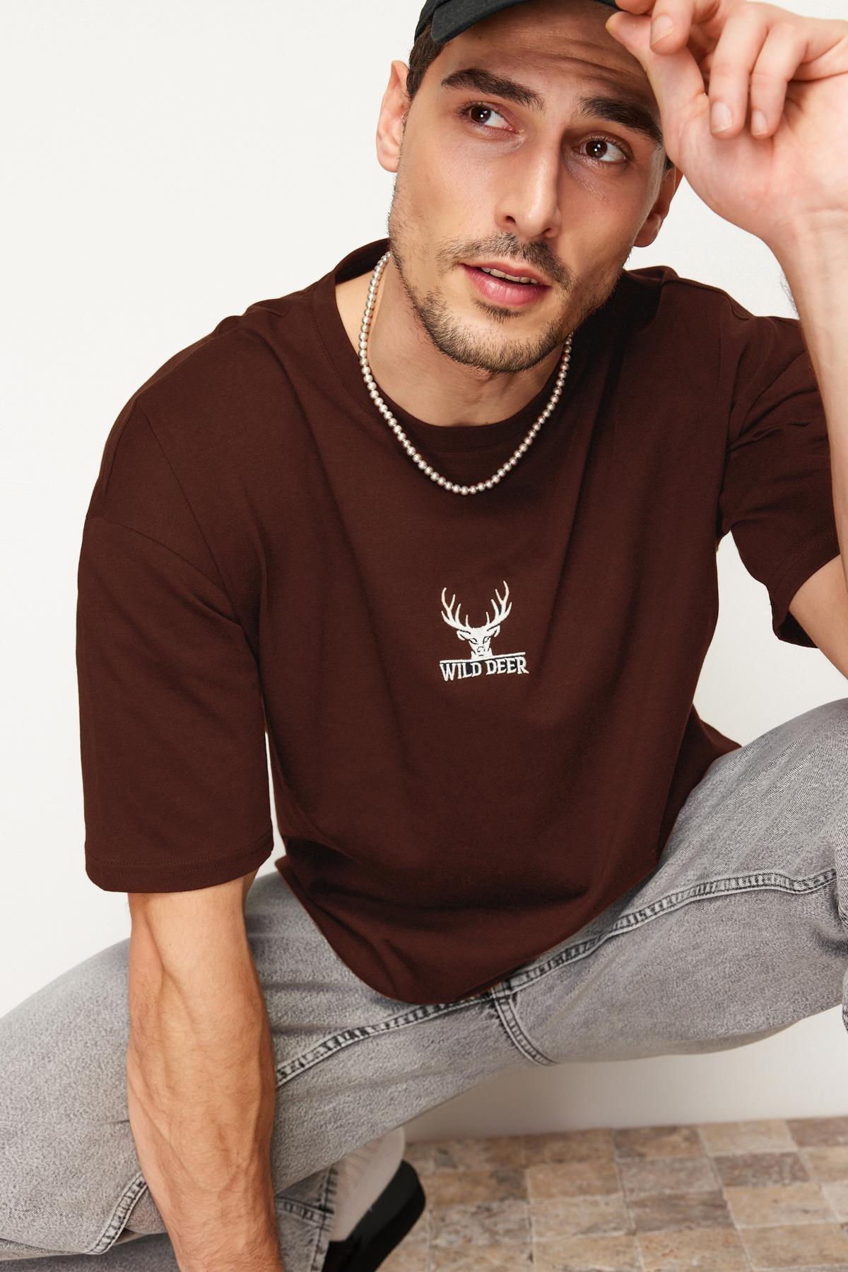 Brown Oversize Deer Embroidered T-Shirt, , large image number 1