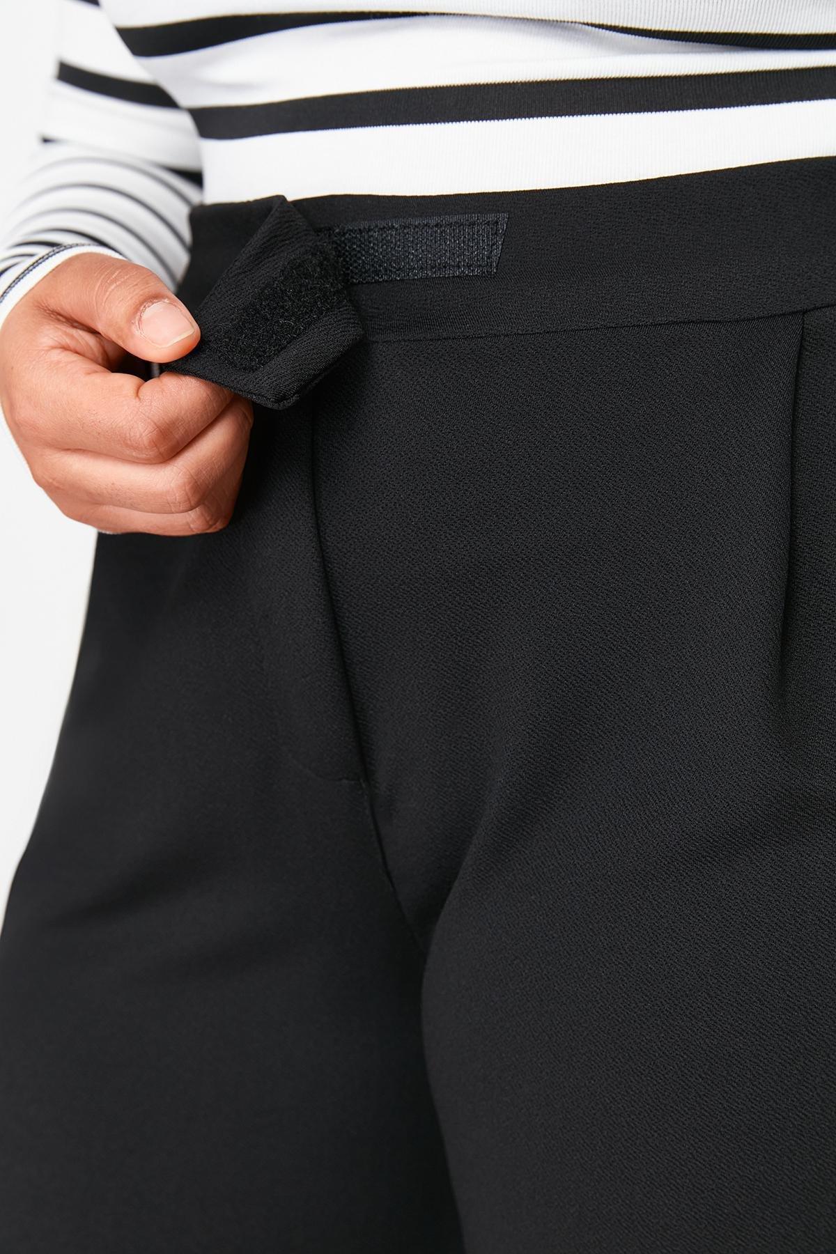 Black Detailed Bermuda Shorts, , large image number 4