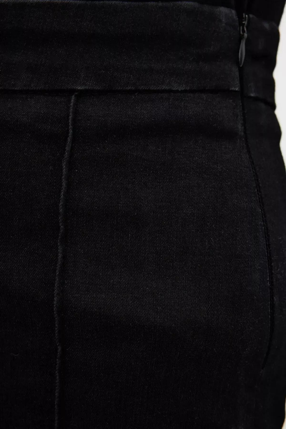 Black Fitted Denim Bermuda Shorts, , large image number 7
