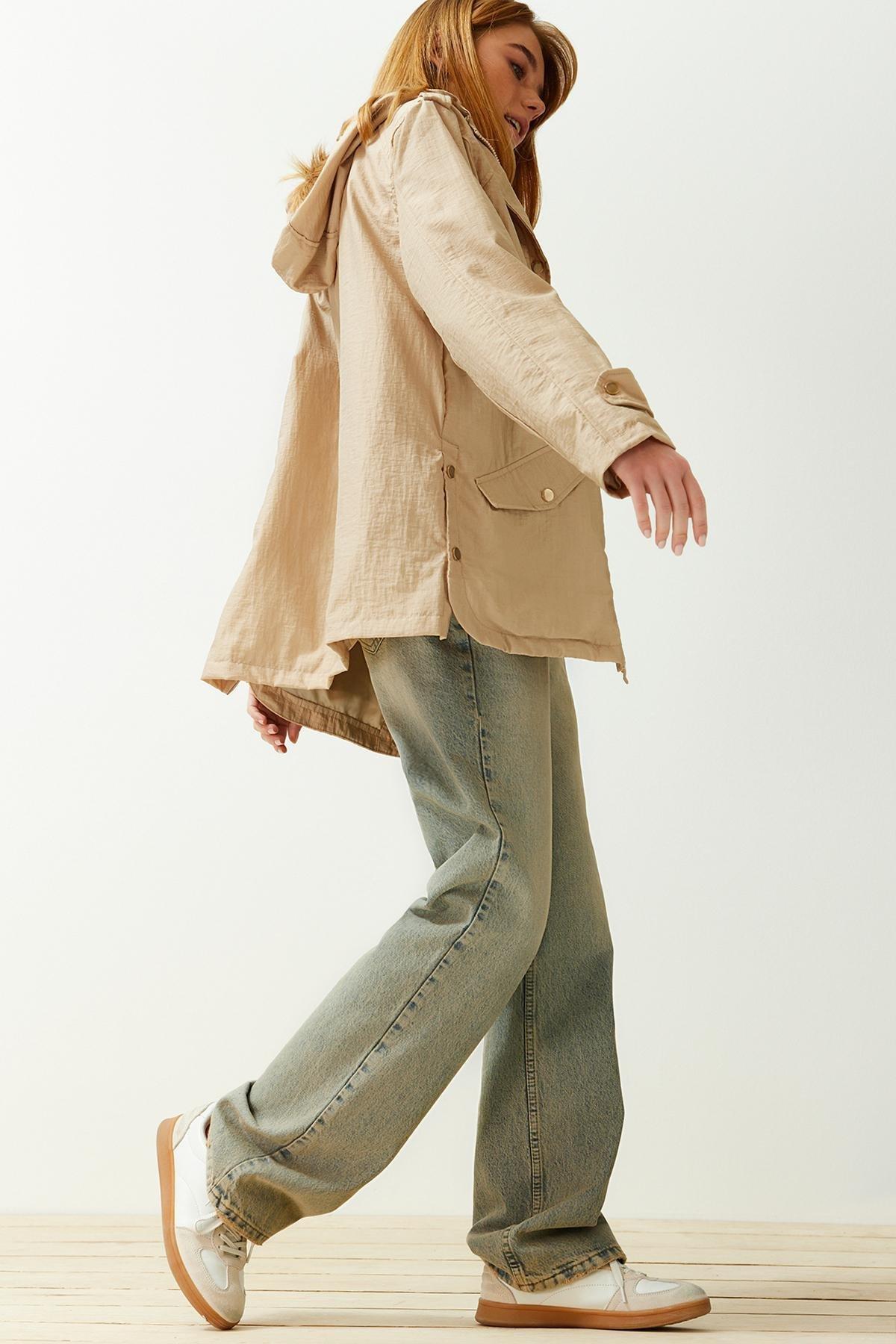 Beige Water Repellent Thin Raincoat, , large image number 2