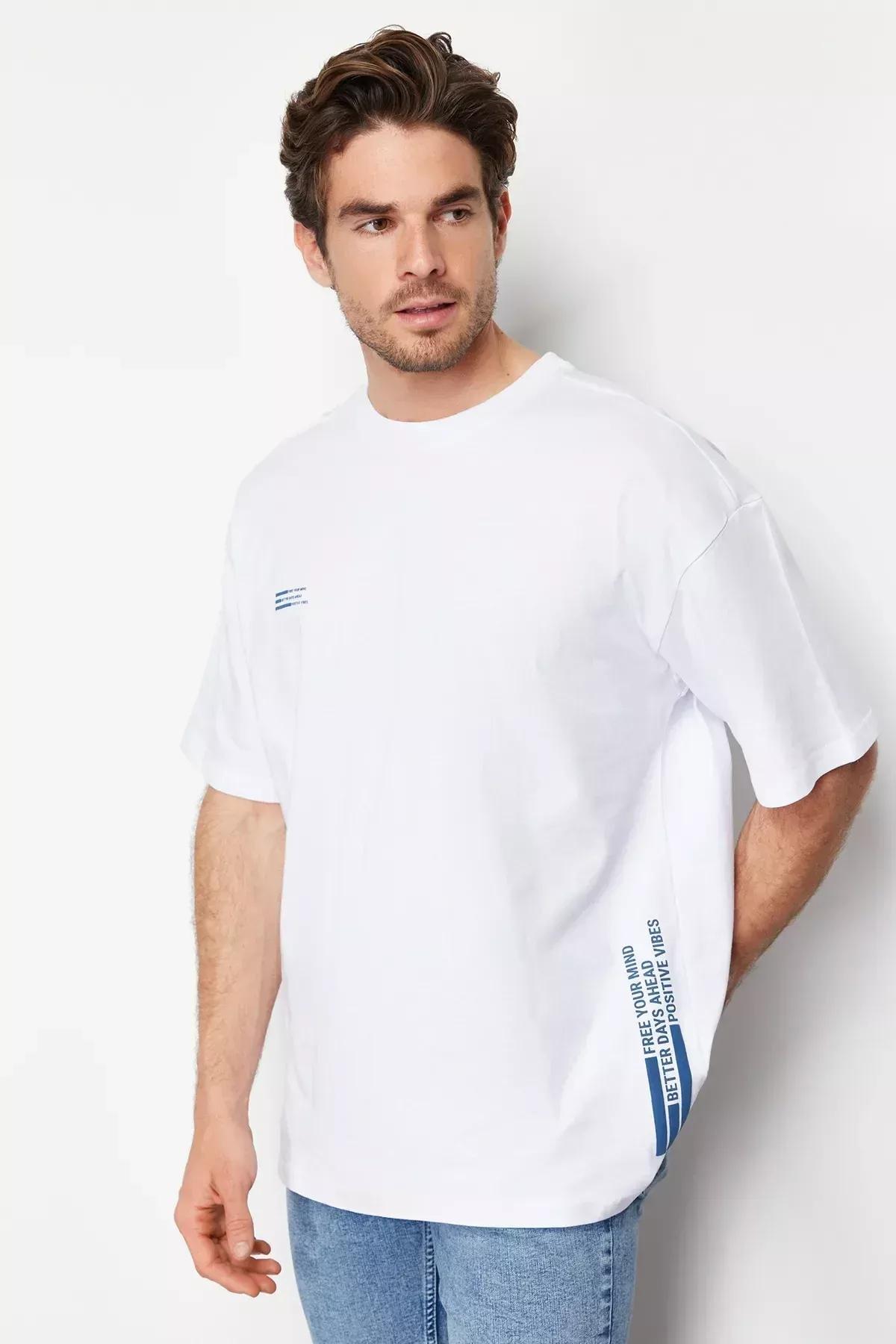 تيشيرت بقصة فضفاضة بطبعة كتابة، أبيض, White, medium