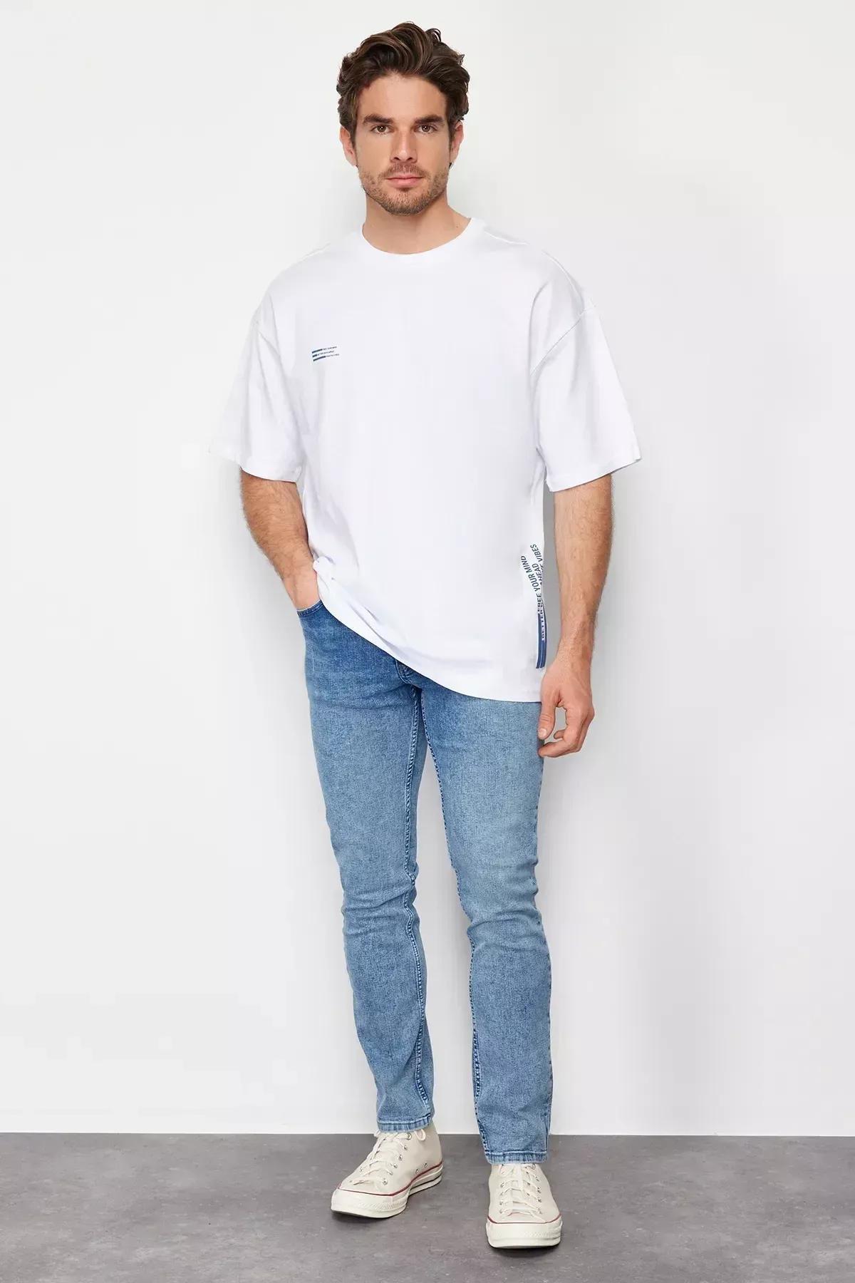 White Oversize Text Printed T-Shirt, , large image number 5