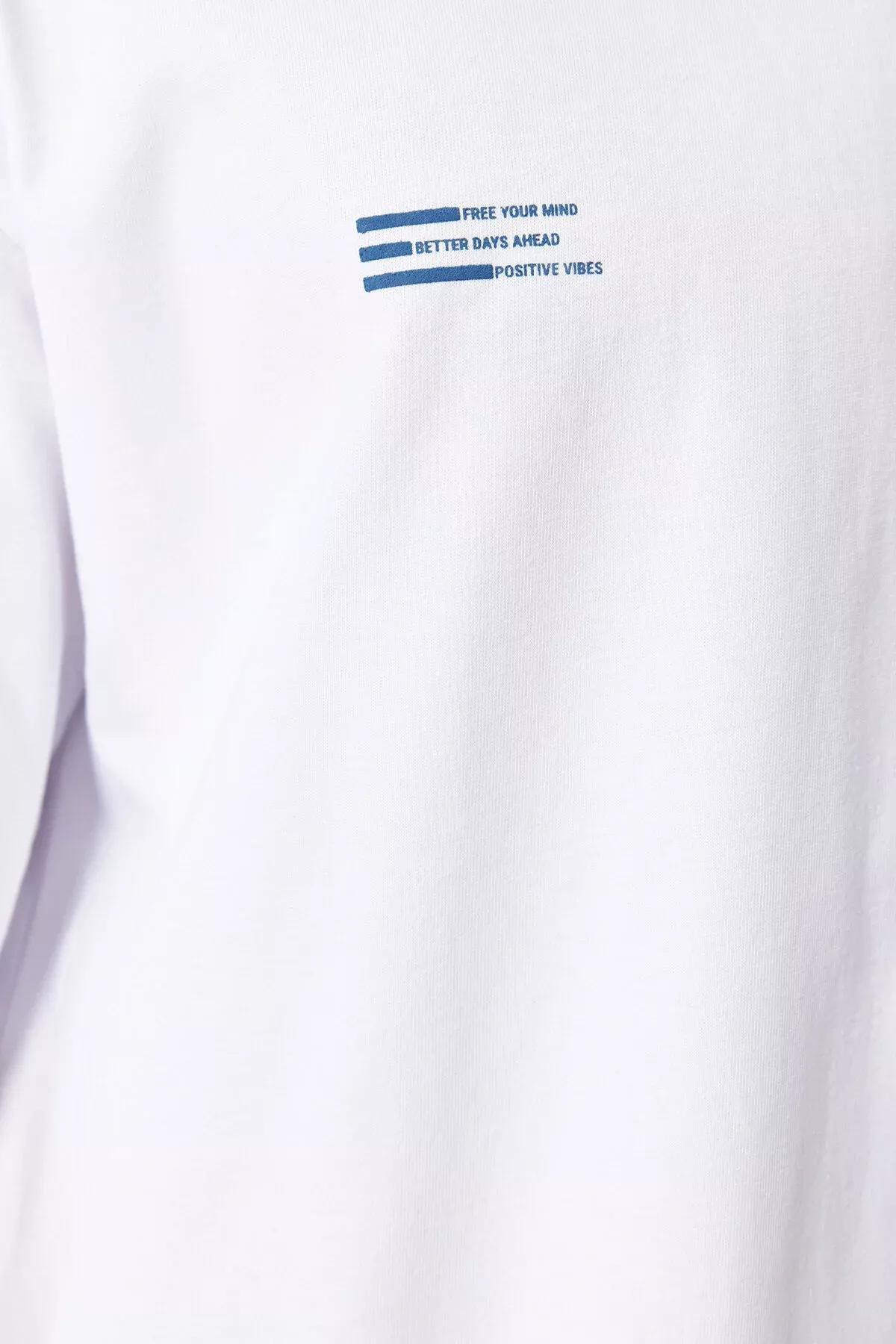 White Oversize Text Printed T-Shirt, , large image number 9