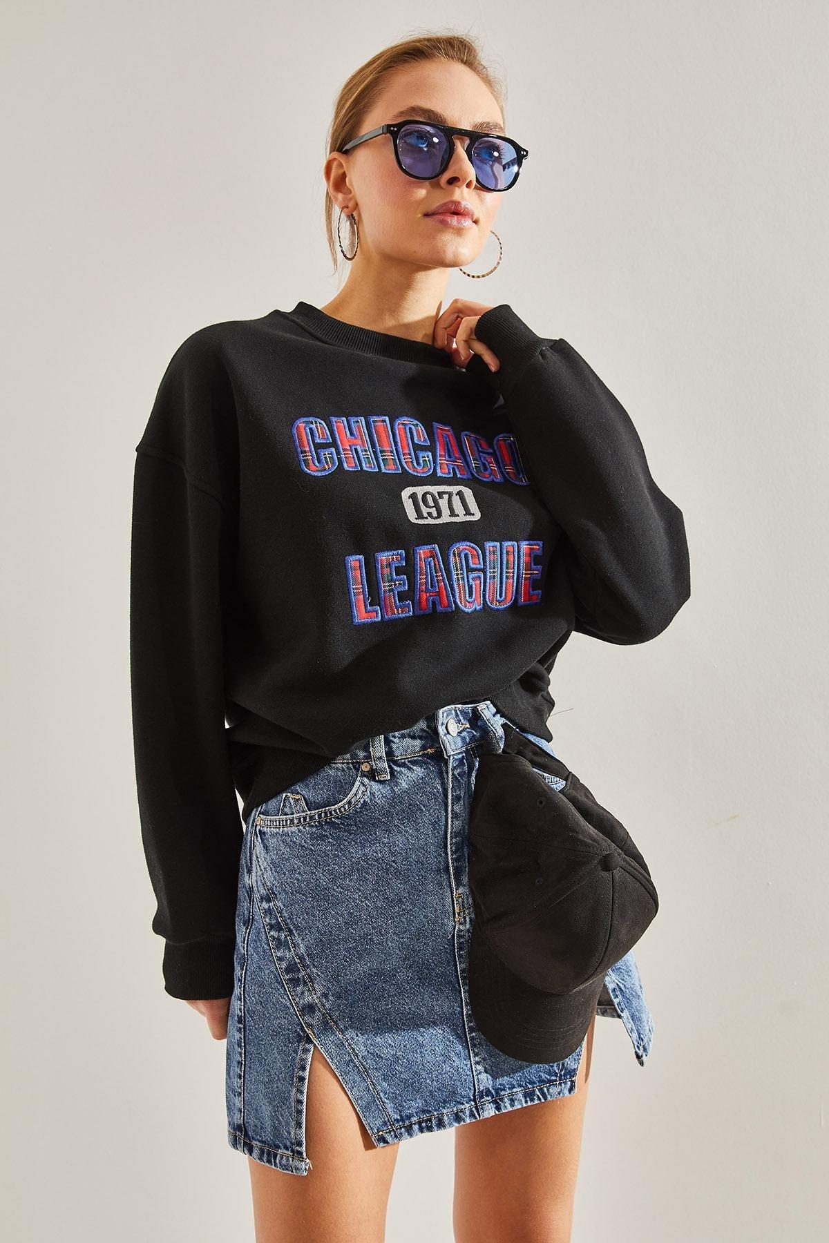 Black Chicago Printed Sweatshirt, , large image number 4